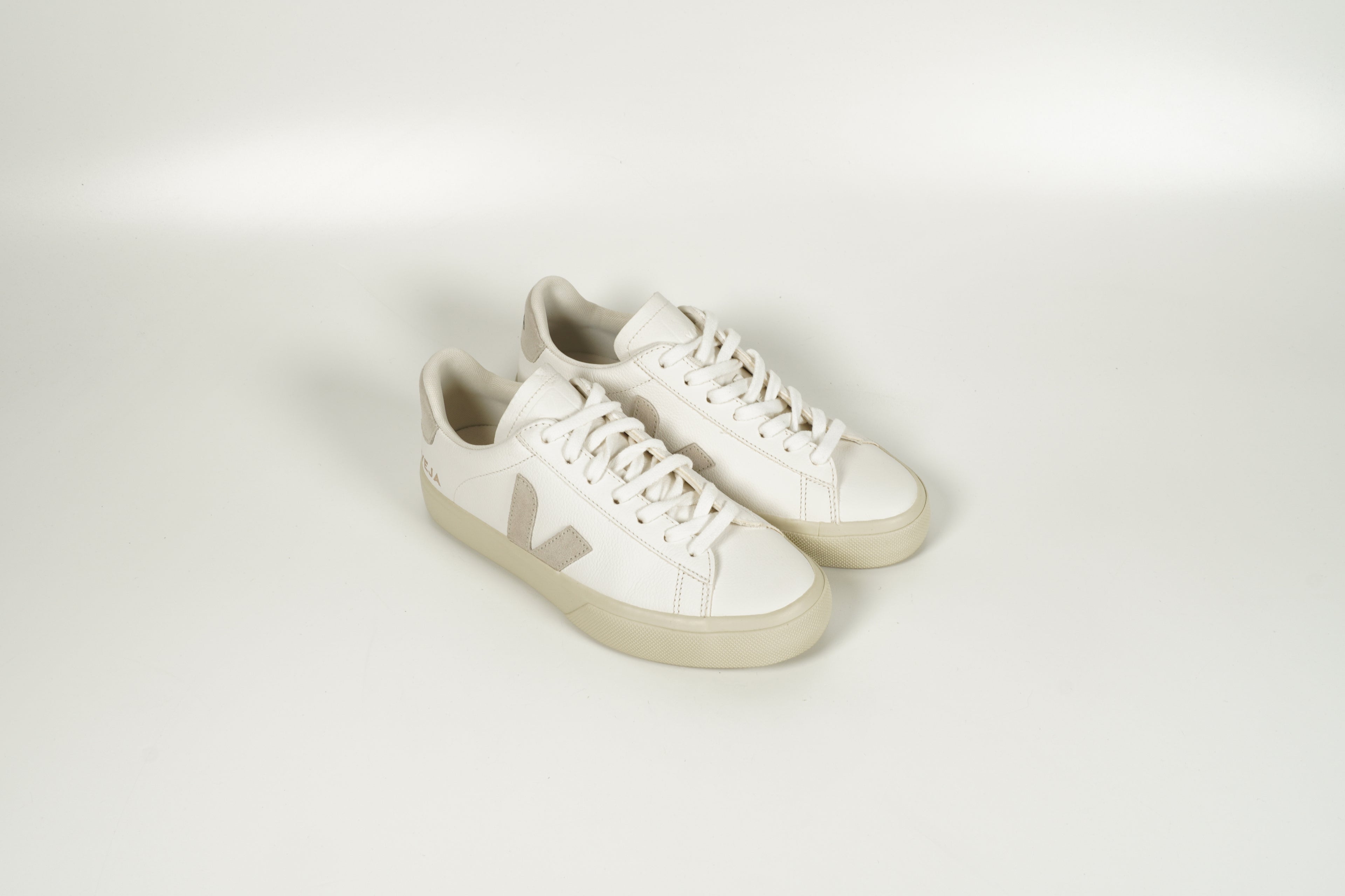 Sneaker Grau