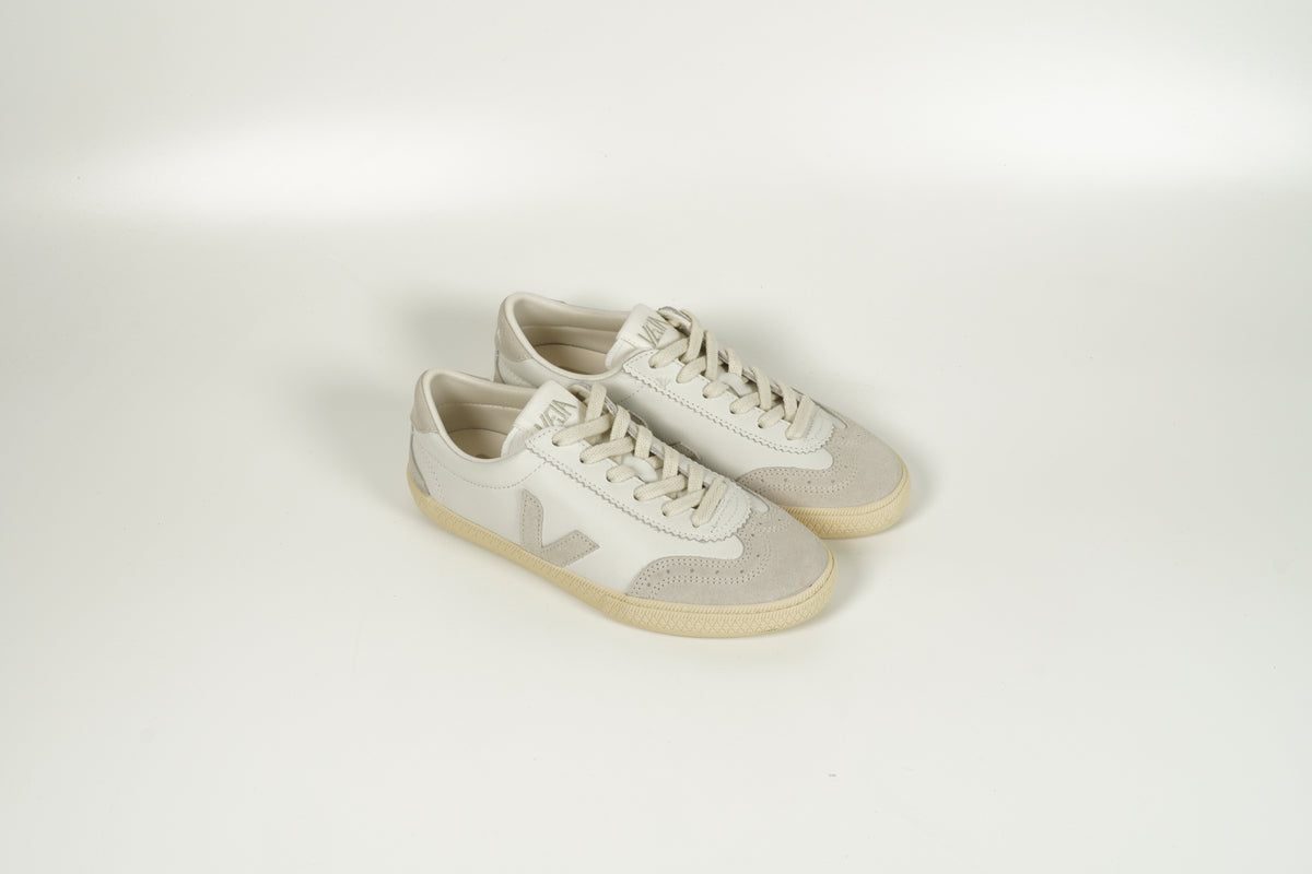 Baskets grises
