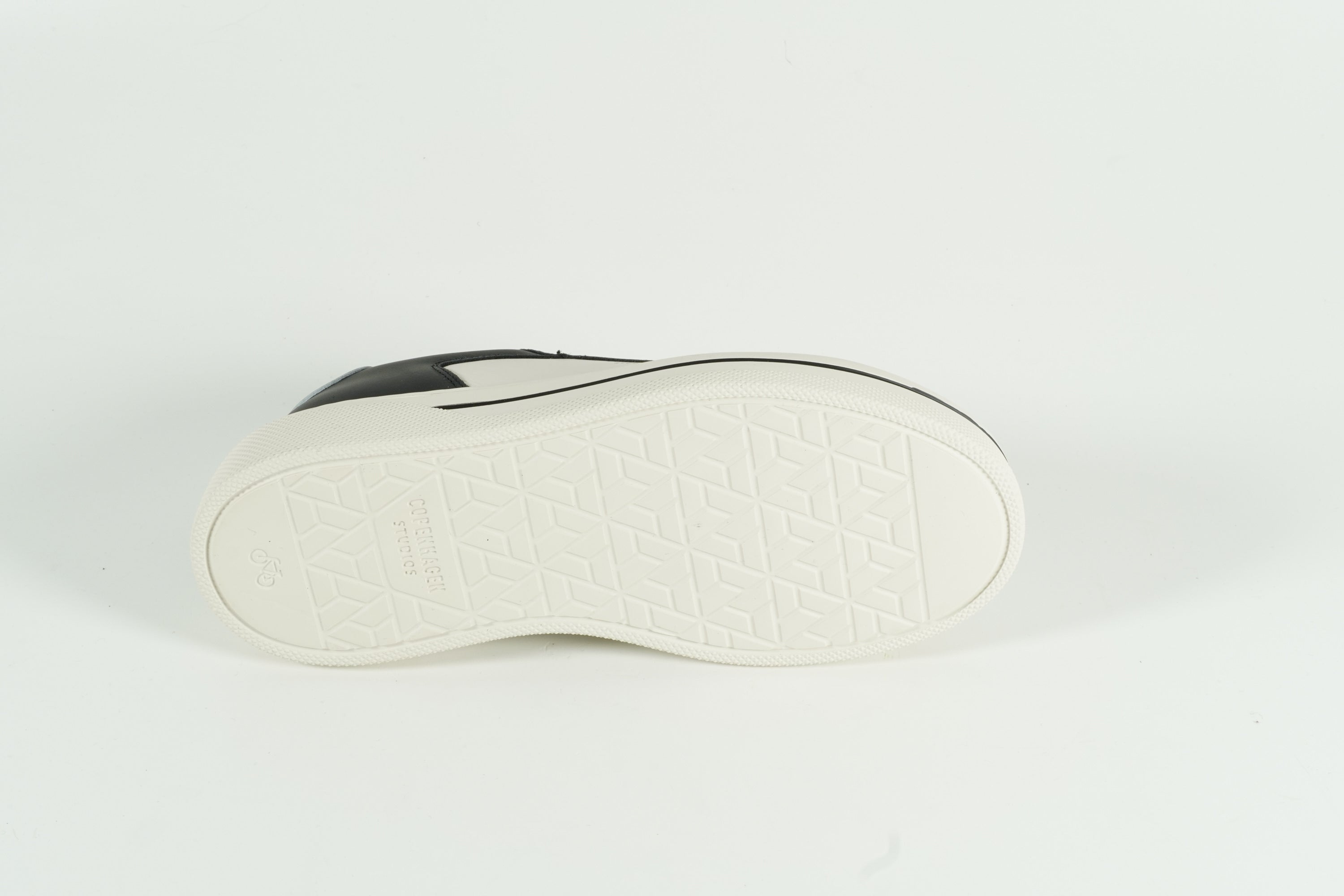 Baskets beiges