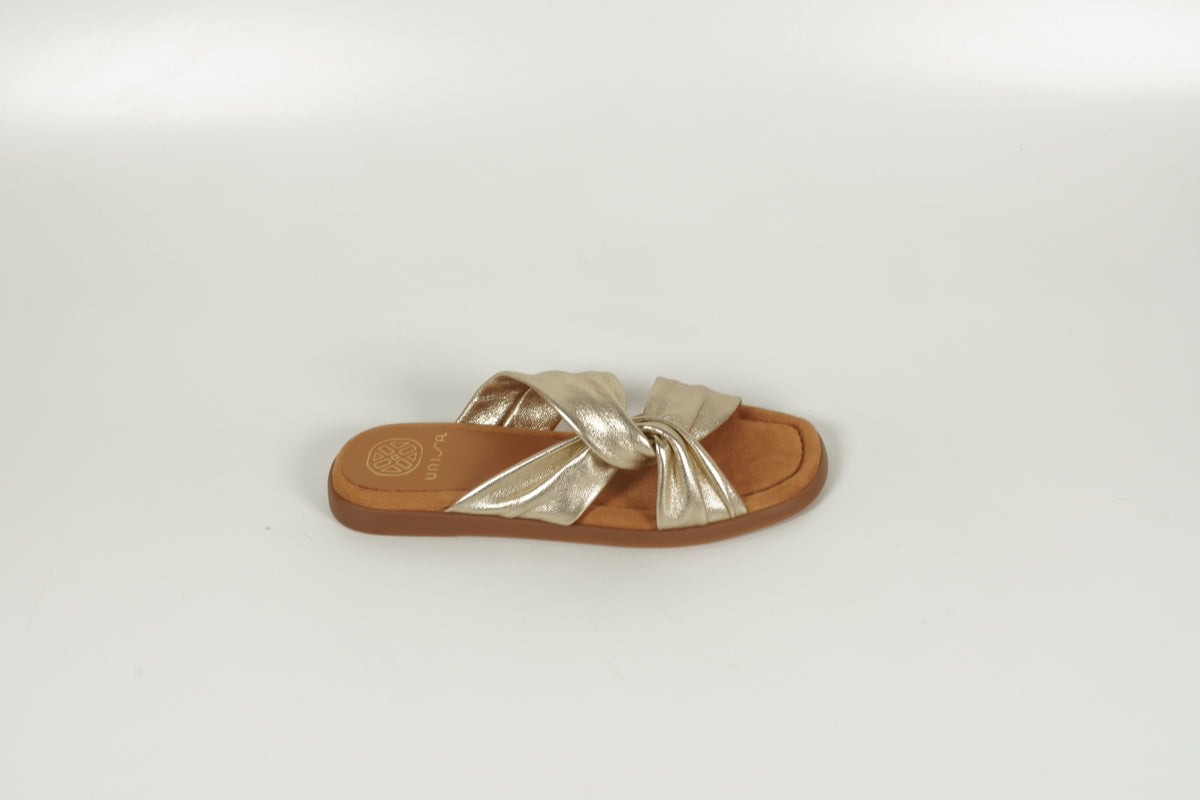 Mule dorée