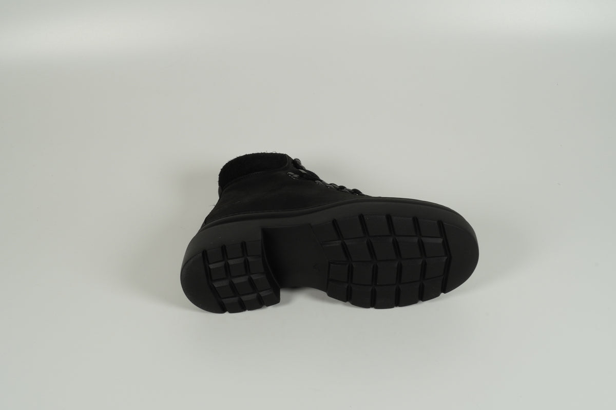 Boot Black
