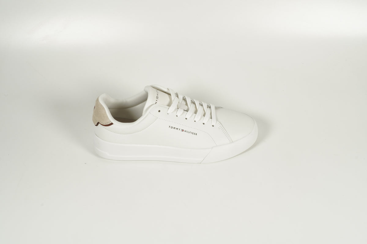 Sneaker White