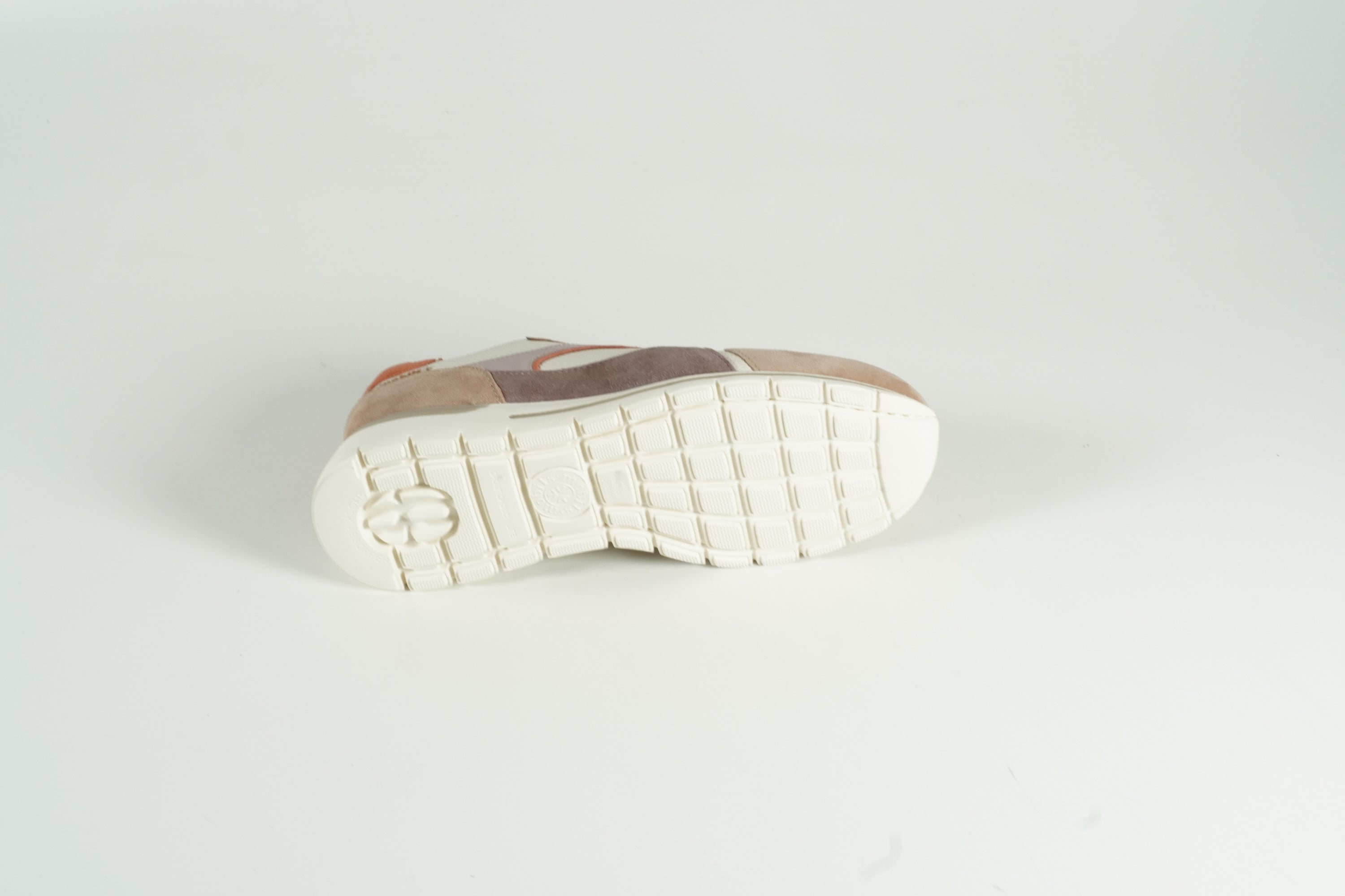Baskets beiges