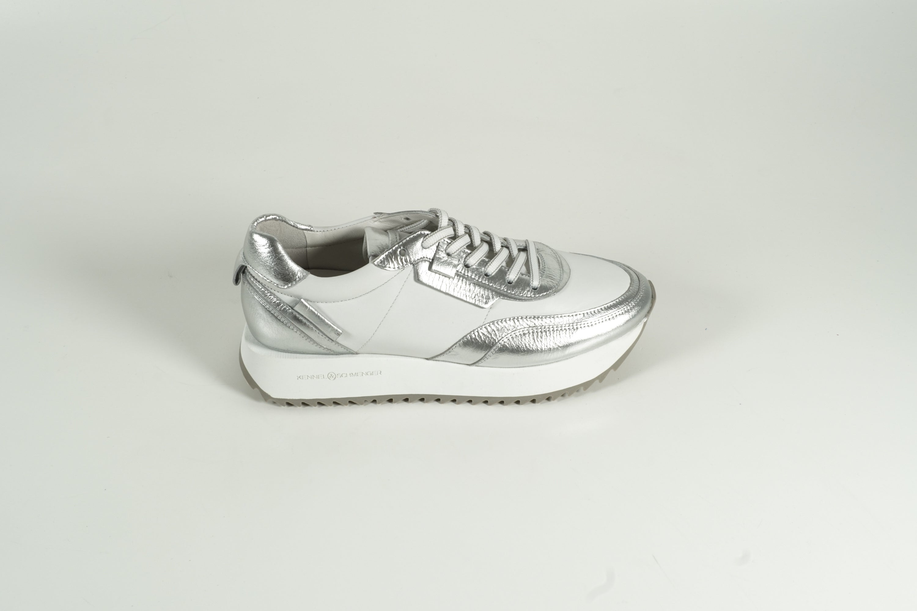 Sneaker Silber