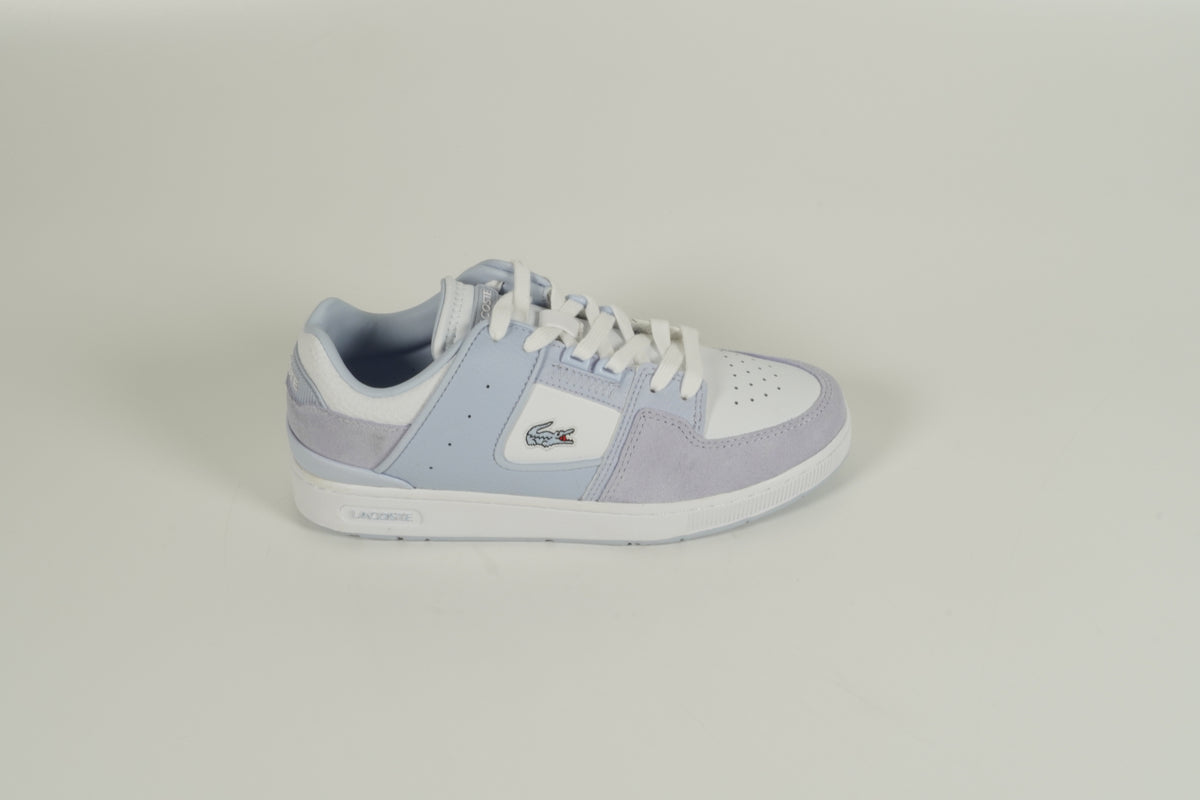 Baskets bleues
