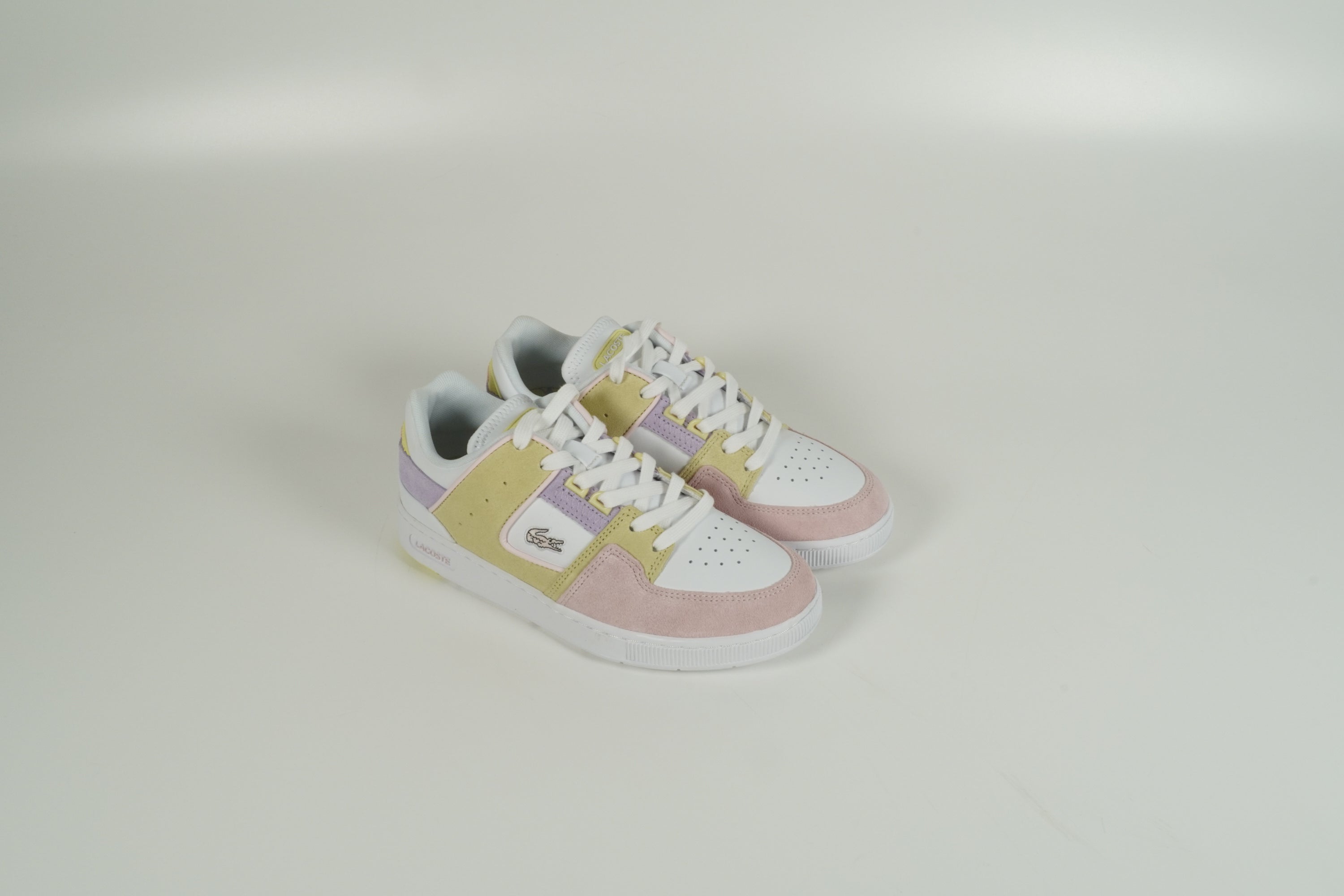 Mélange de couleurs de baskets