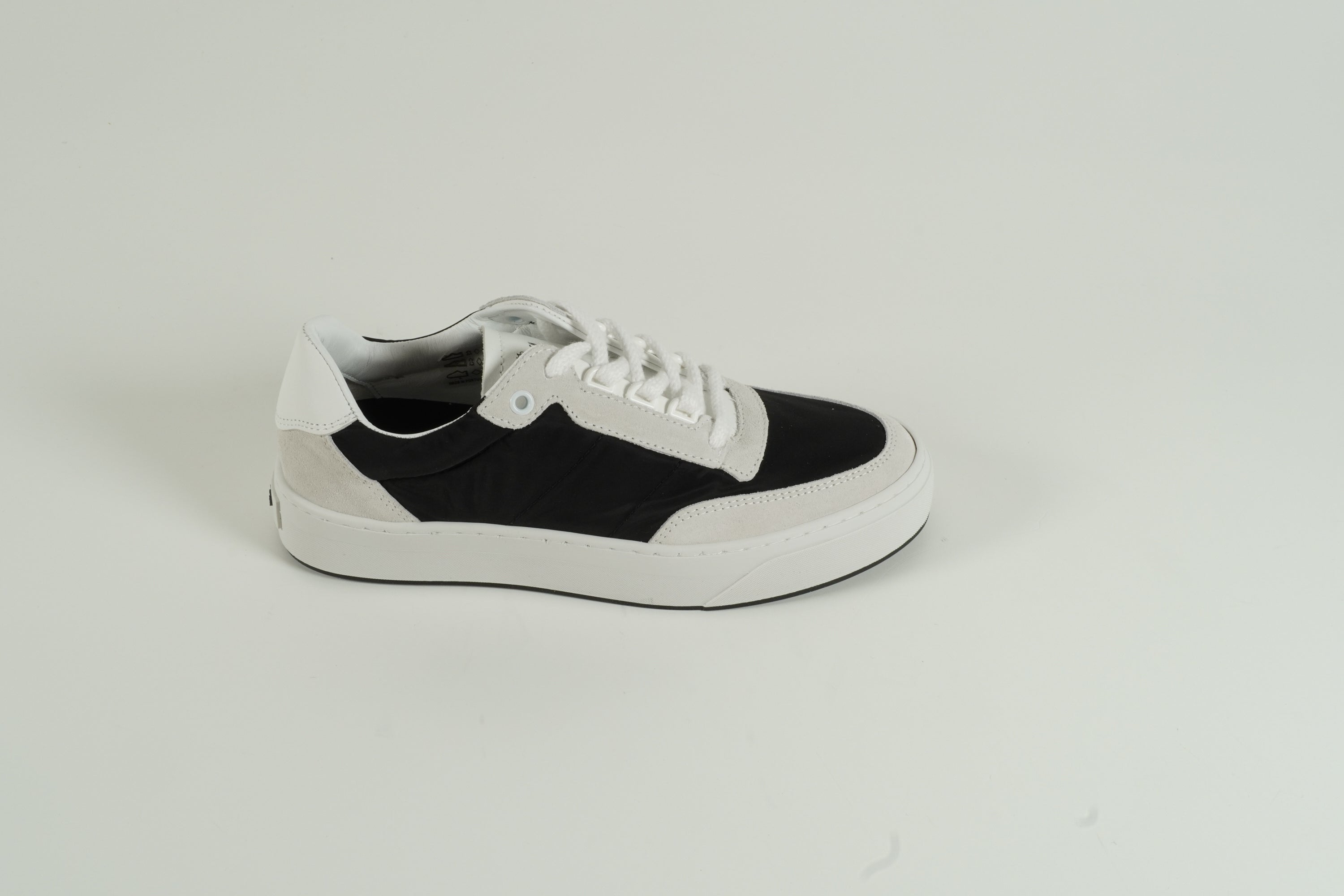 Baskets noires