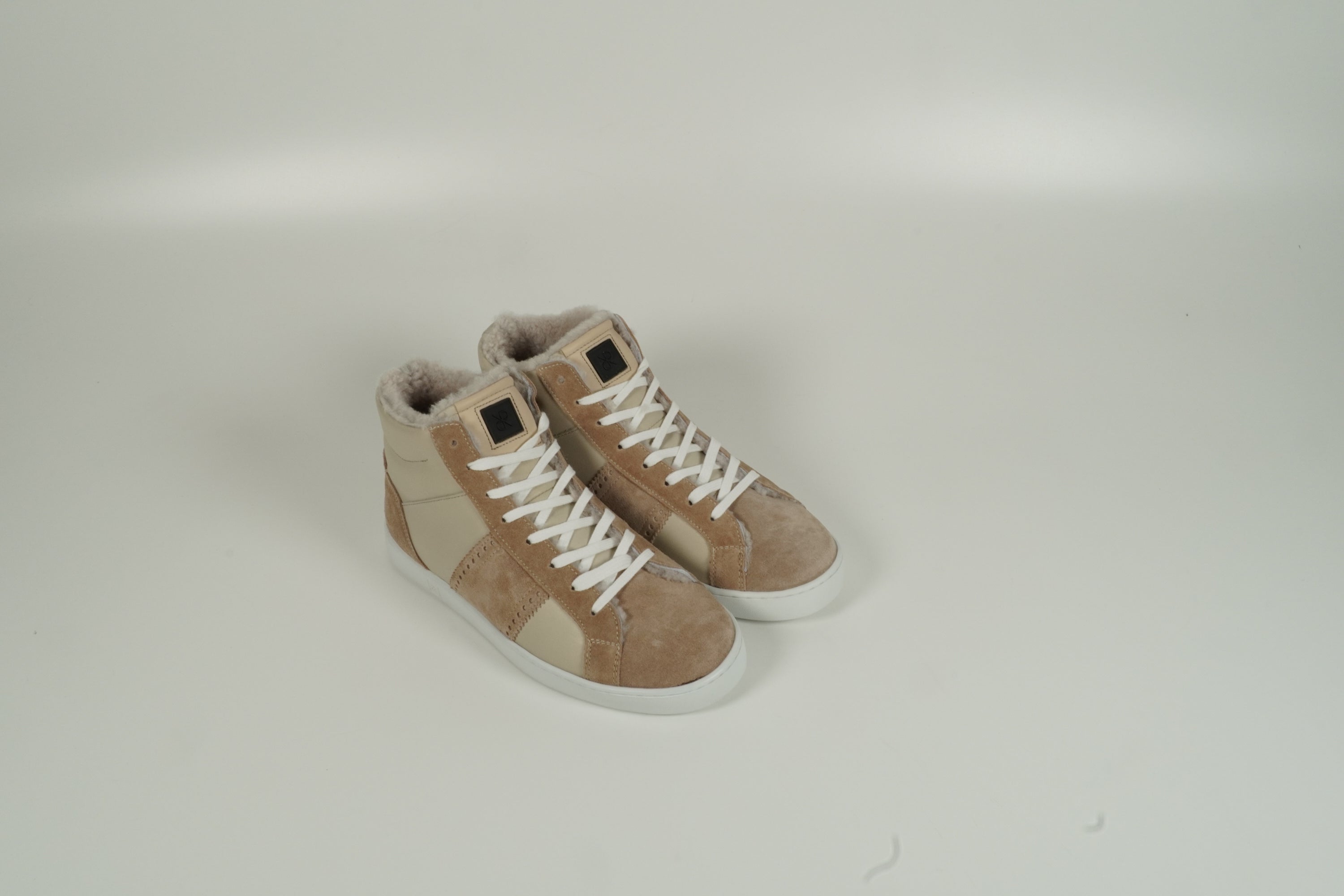 Baskets doublées beige