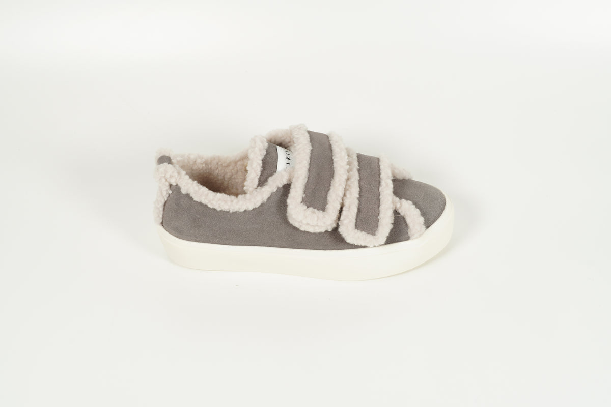 Sneaker gefüttert Grau