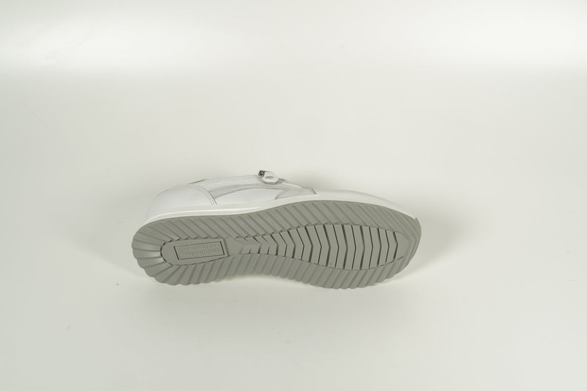 Sneaker White