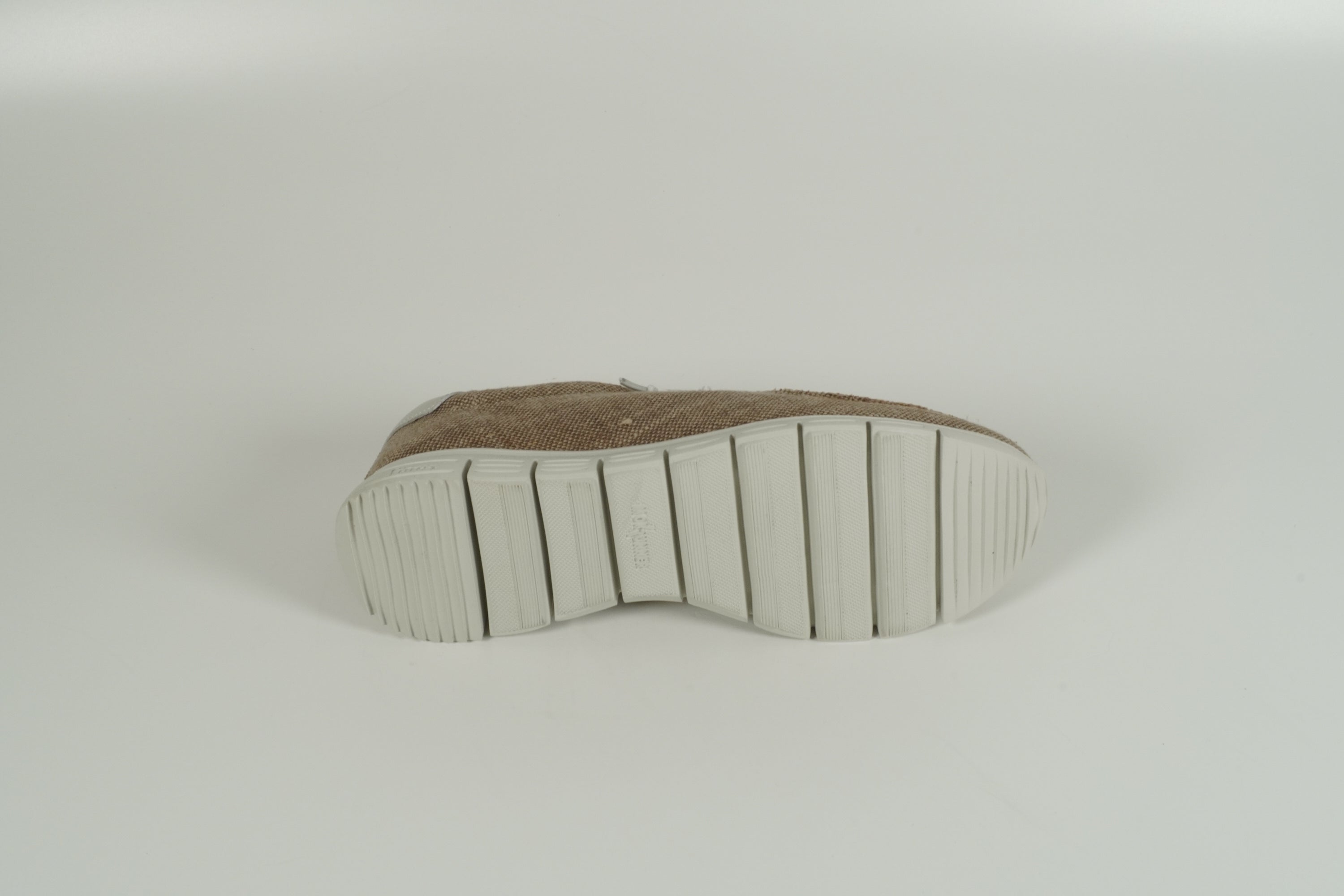 Baskets beiges