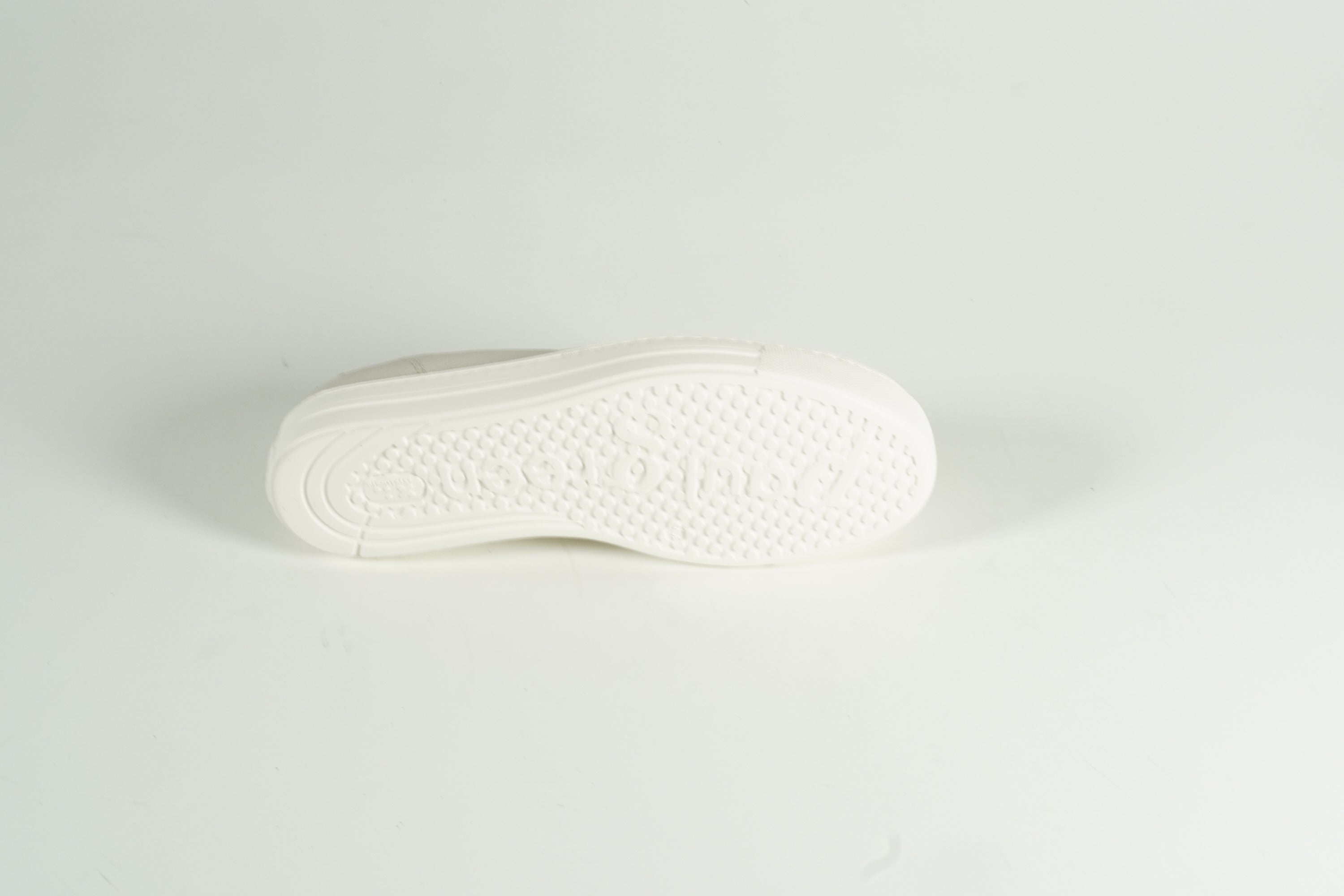 Baskets grises