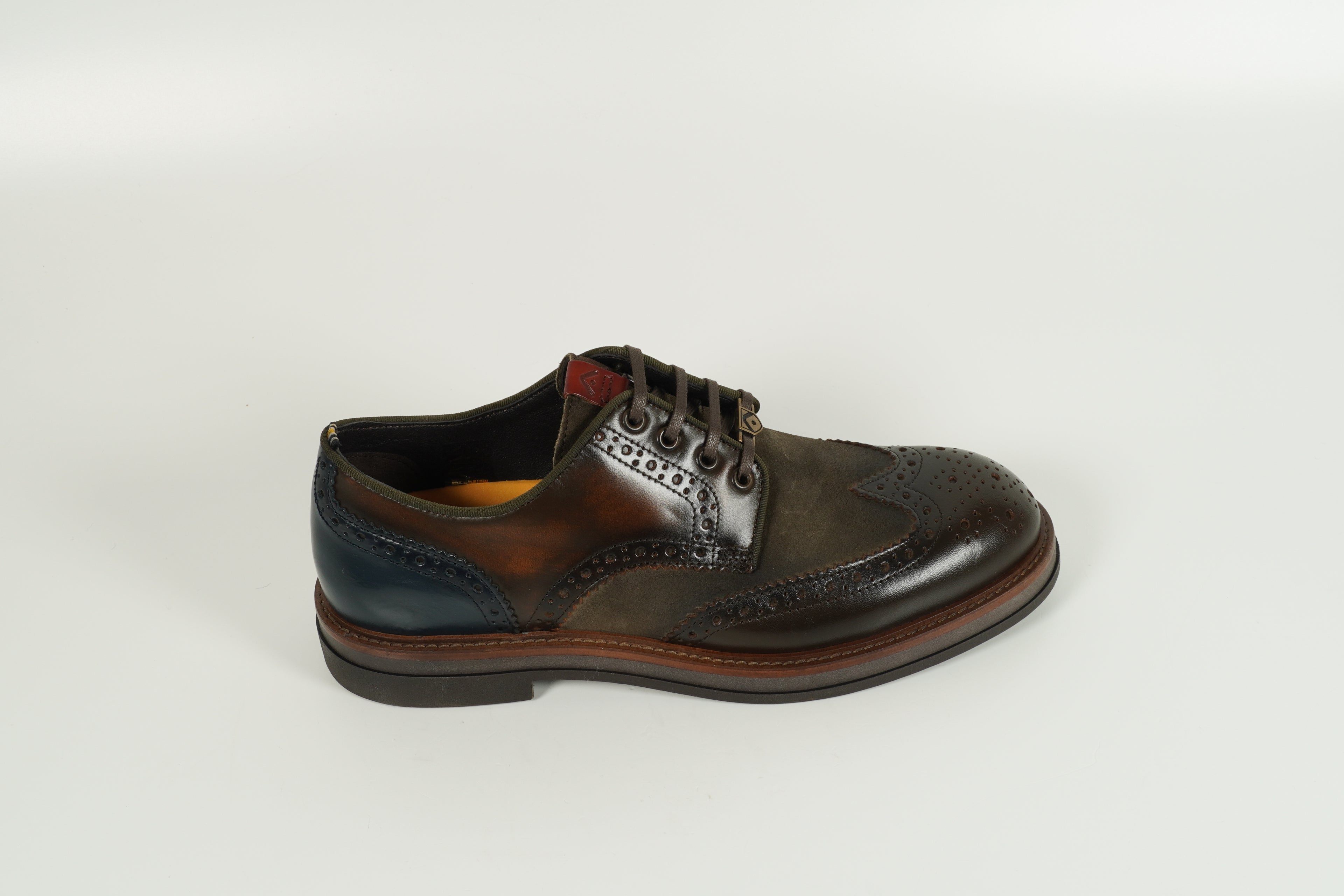 Chaussure à lacets marron
