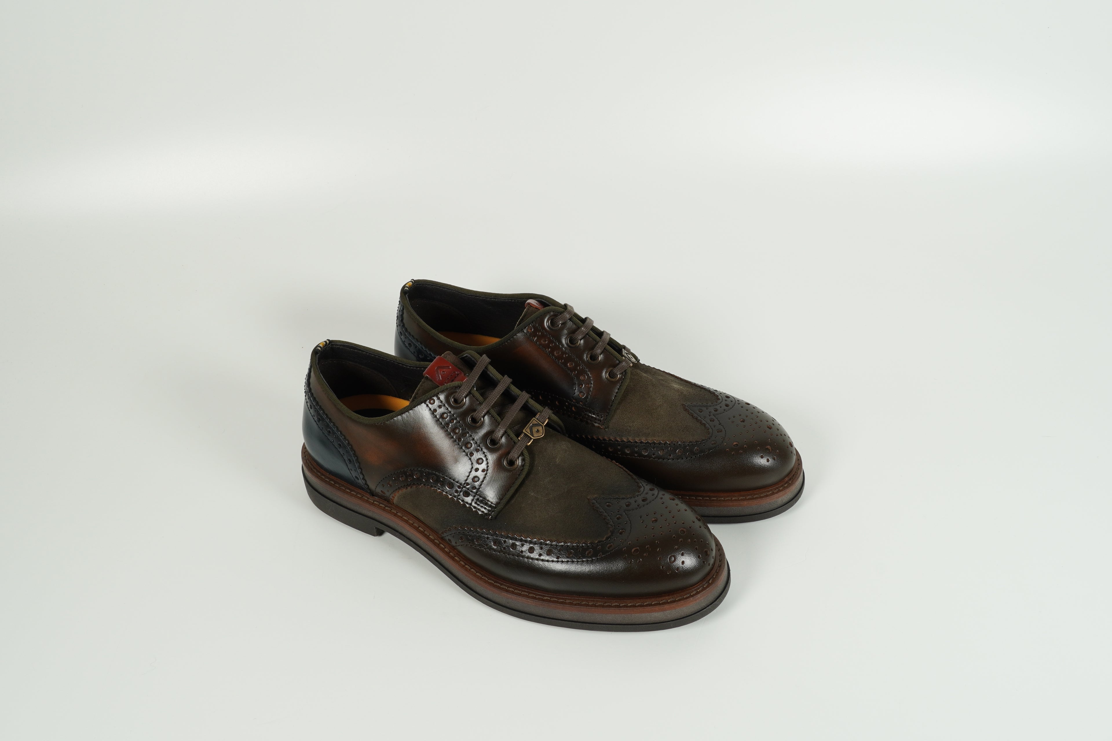 Chaussure à lacets marron