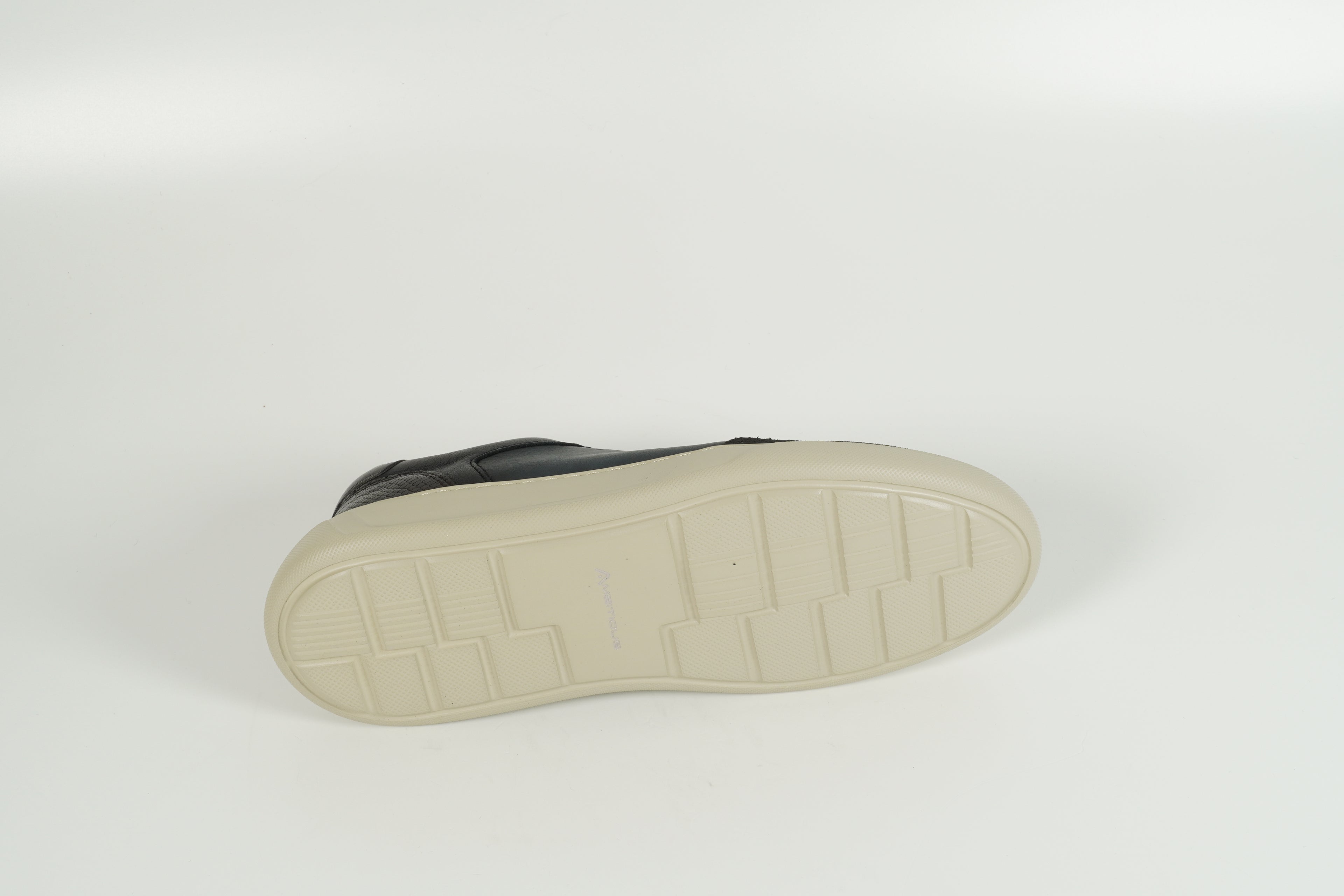 Baskets bleues