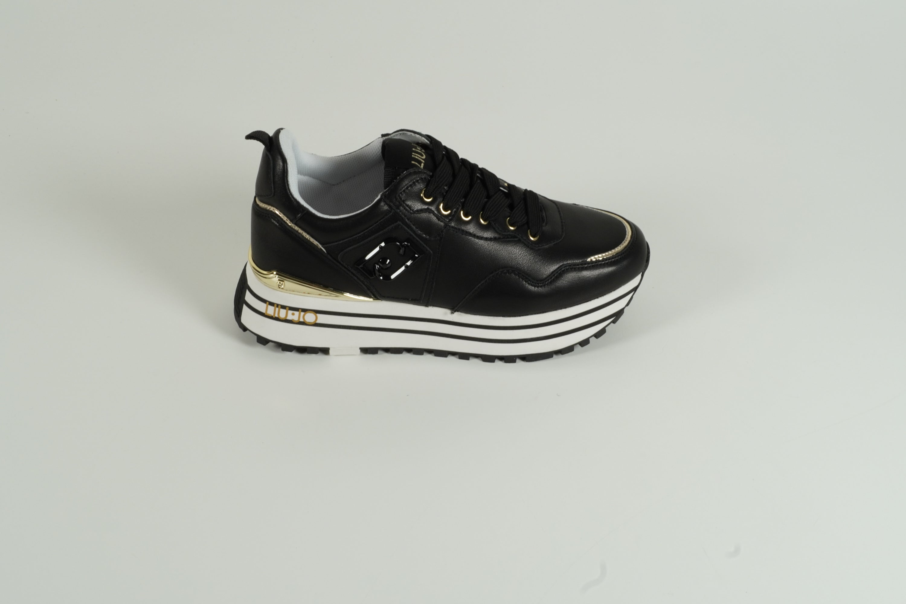 Baskets noires