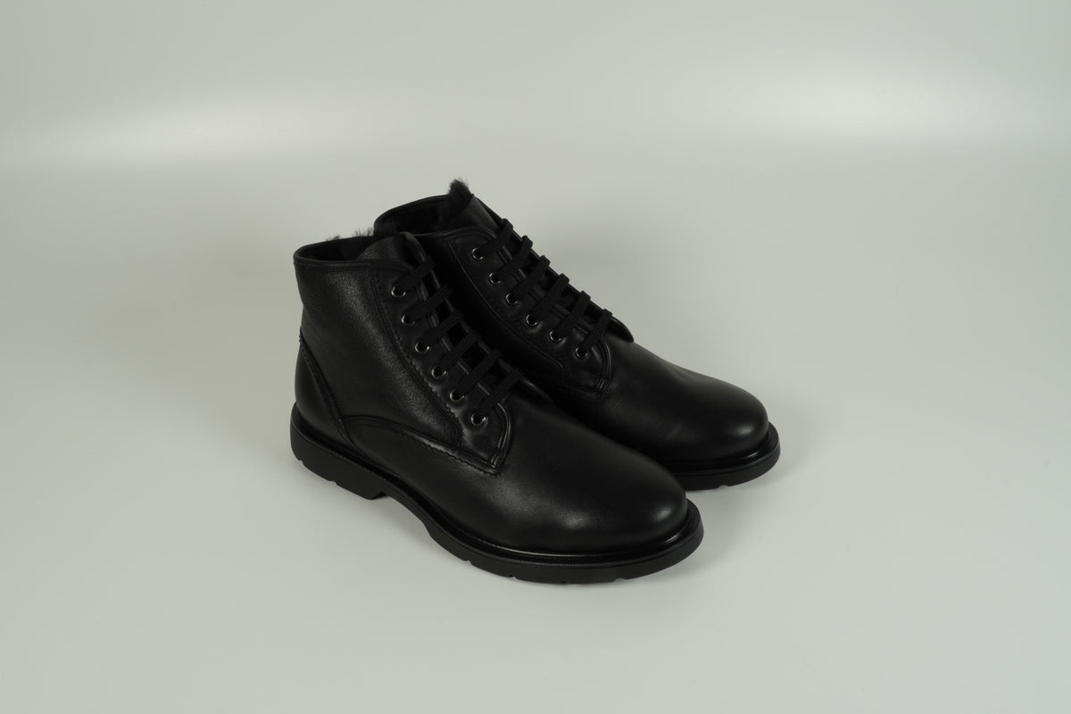 Boot Schwarz