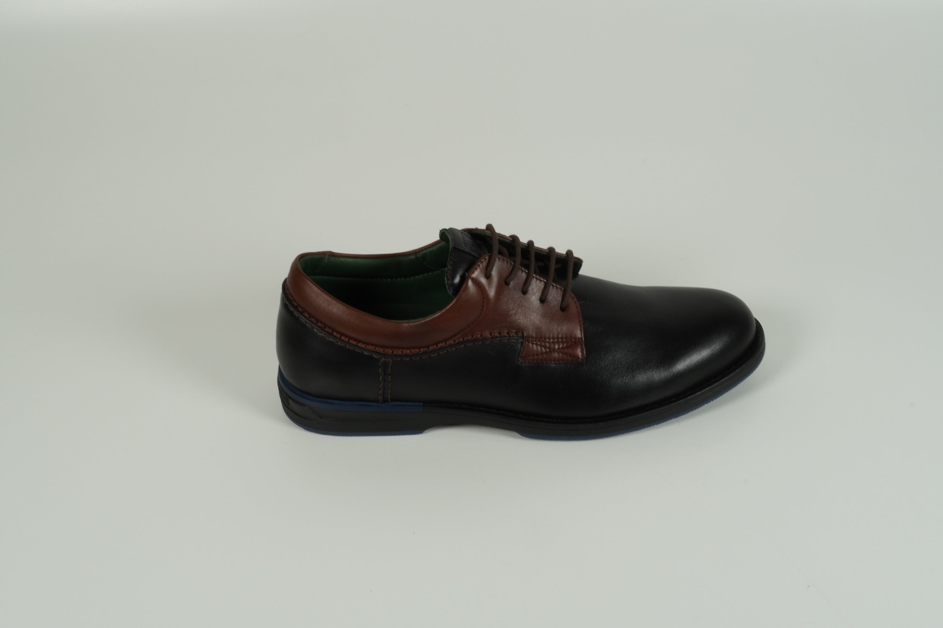 Chaussure à lacets noire