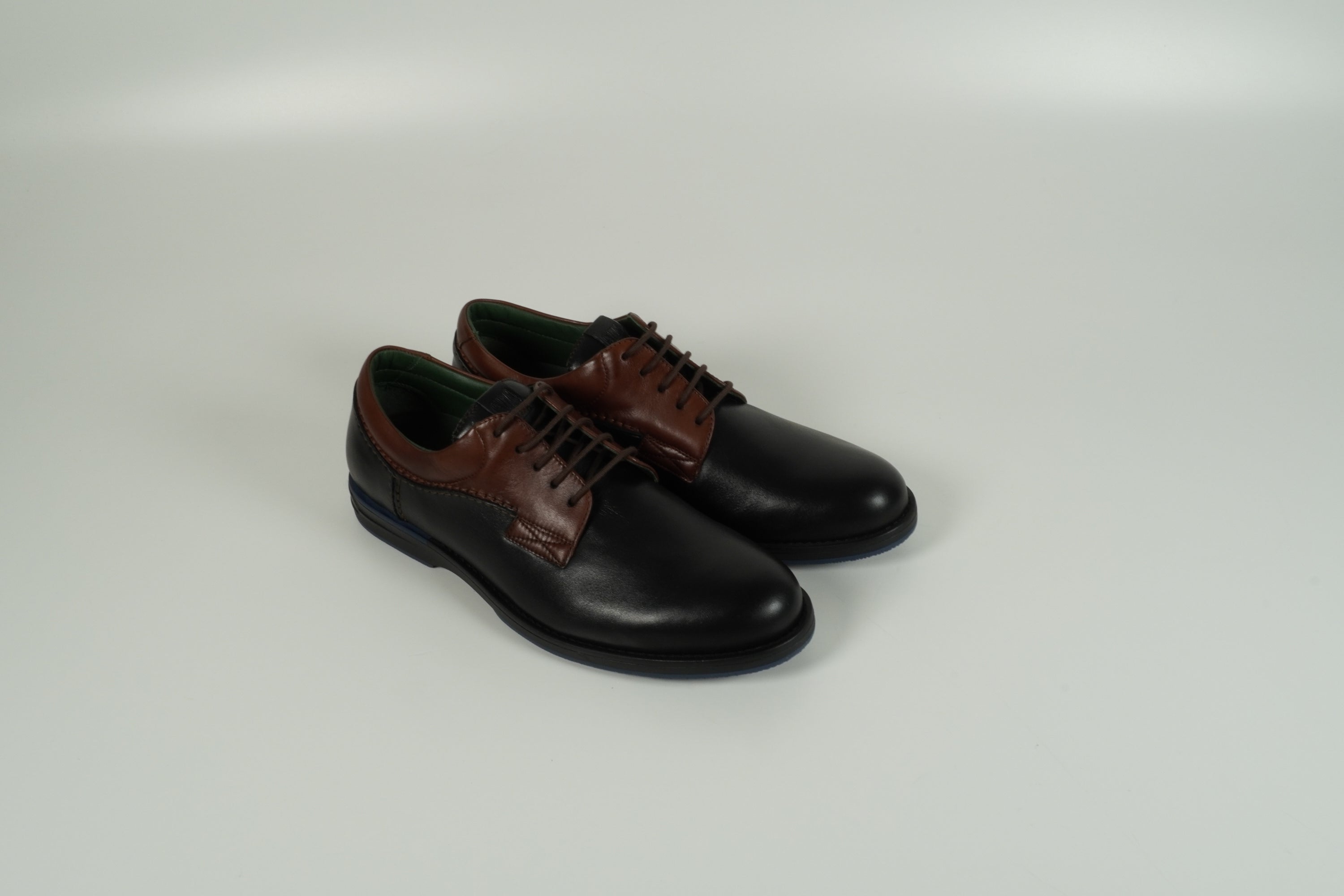 Chaussure à lacets noire