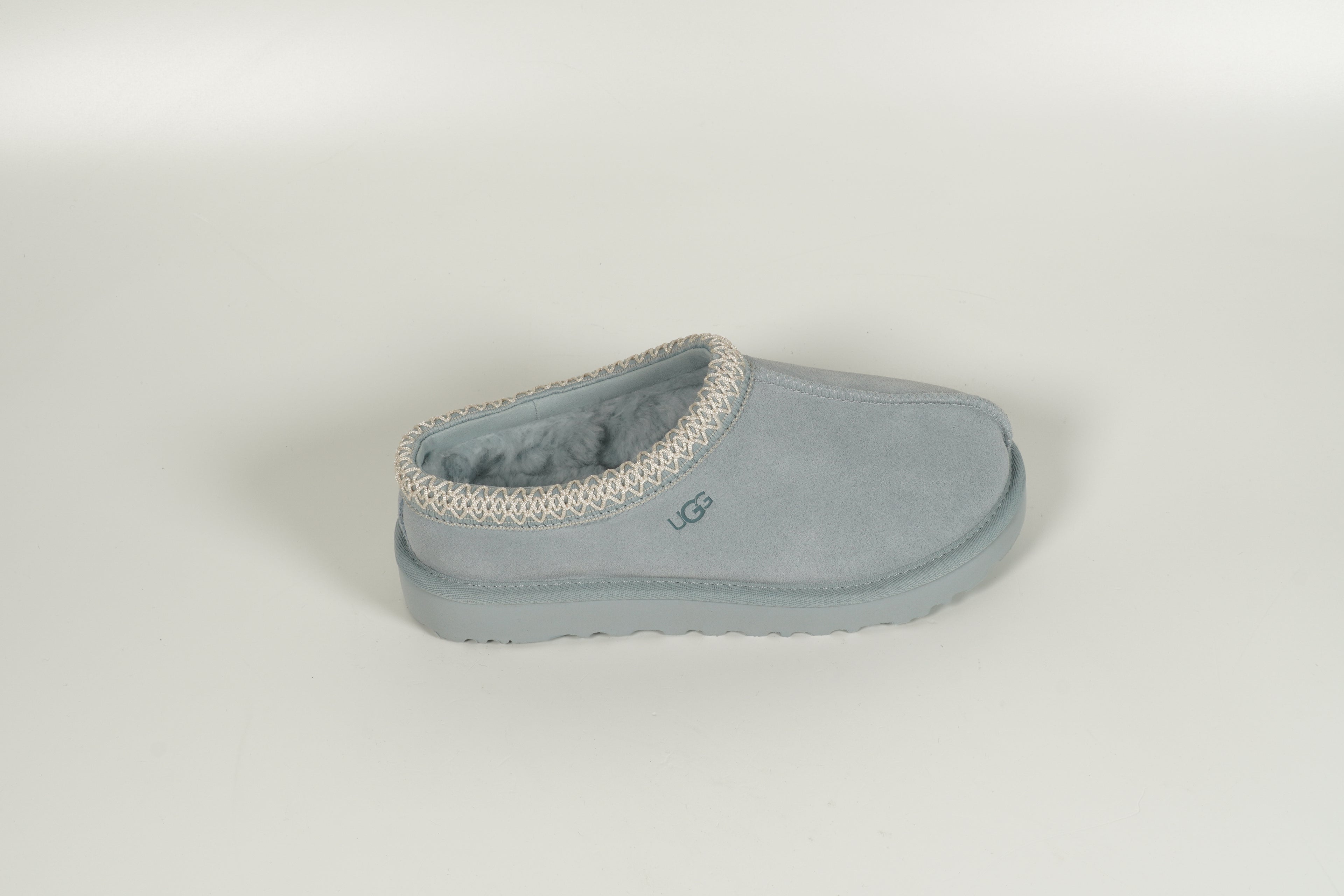Tasman Hellblau