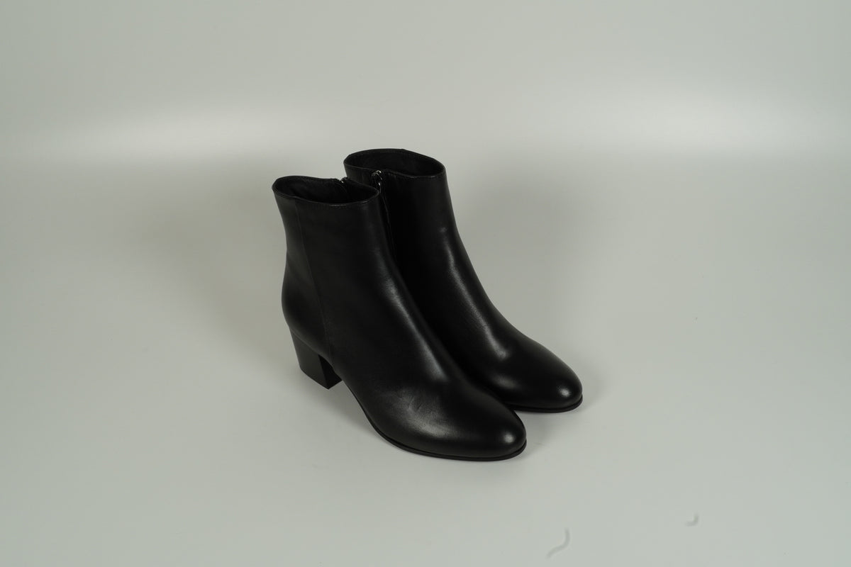ankle boots black