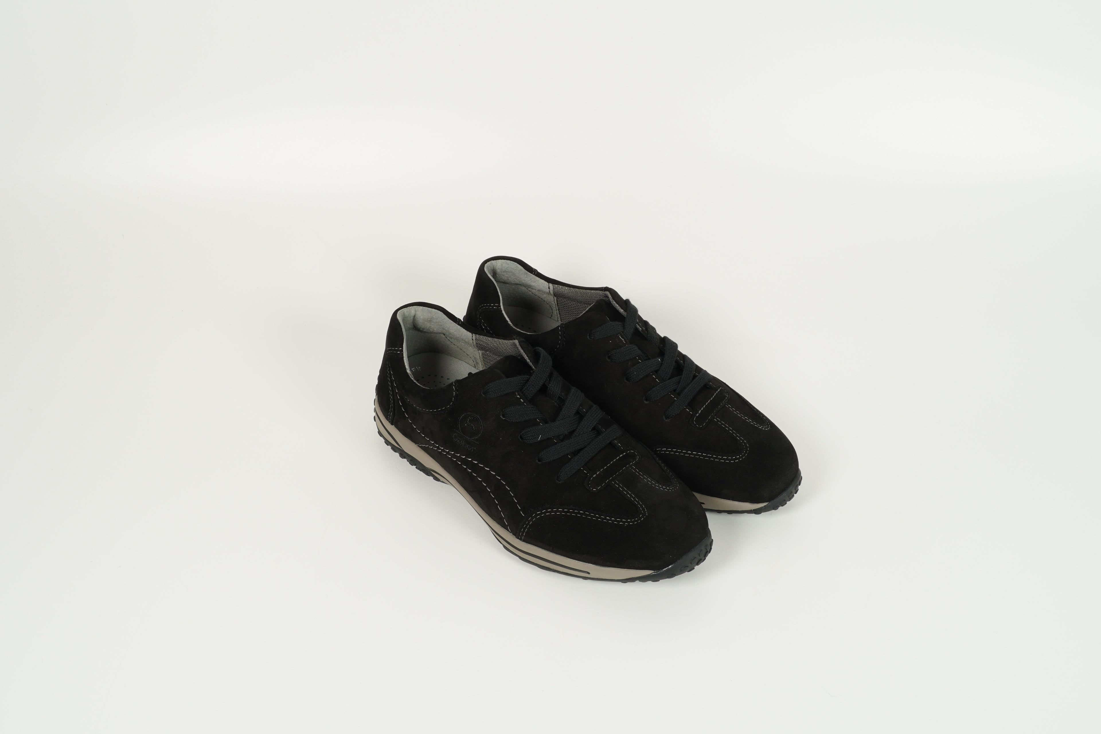 Sneaker Schwarz