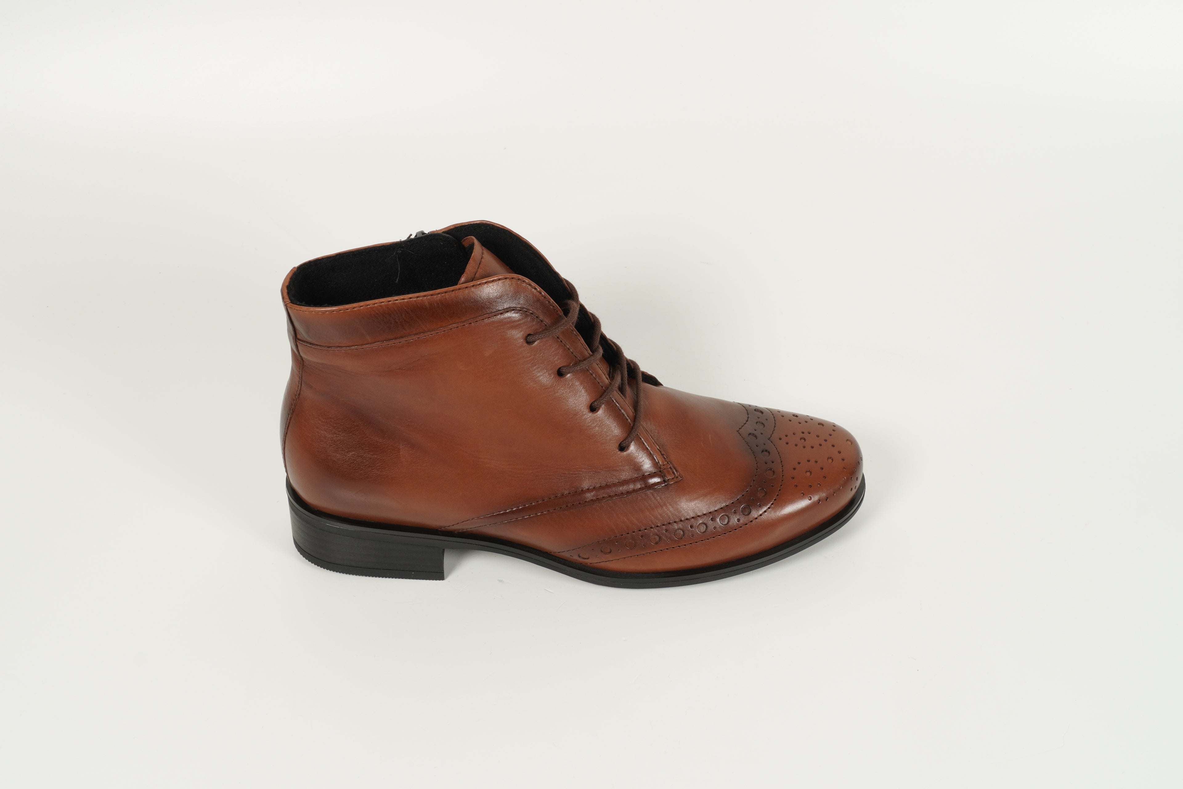 Schnürschuh Braun