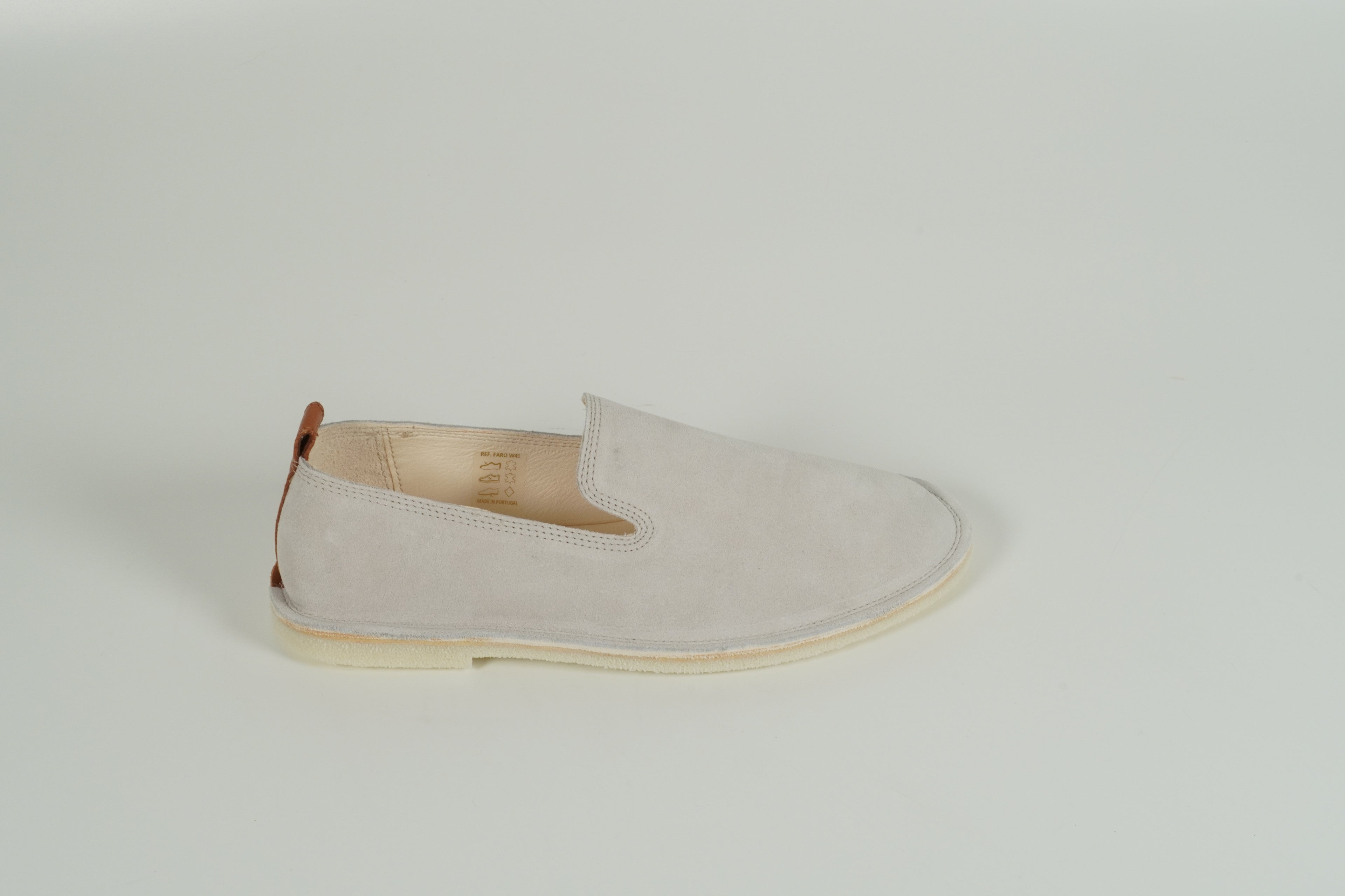Chaussure basse grise