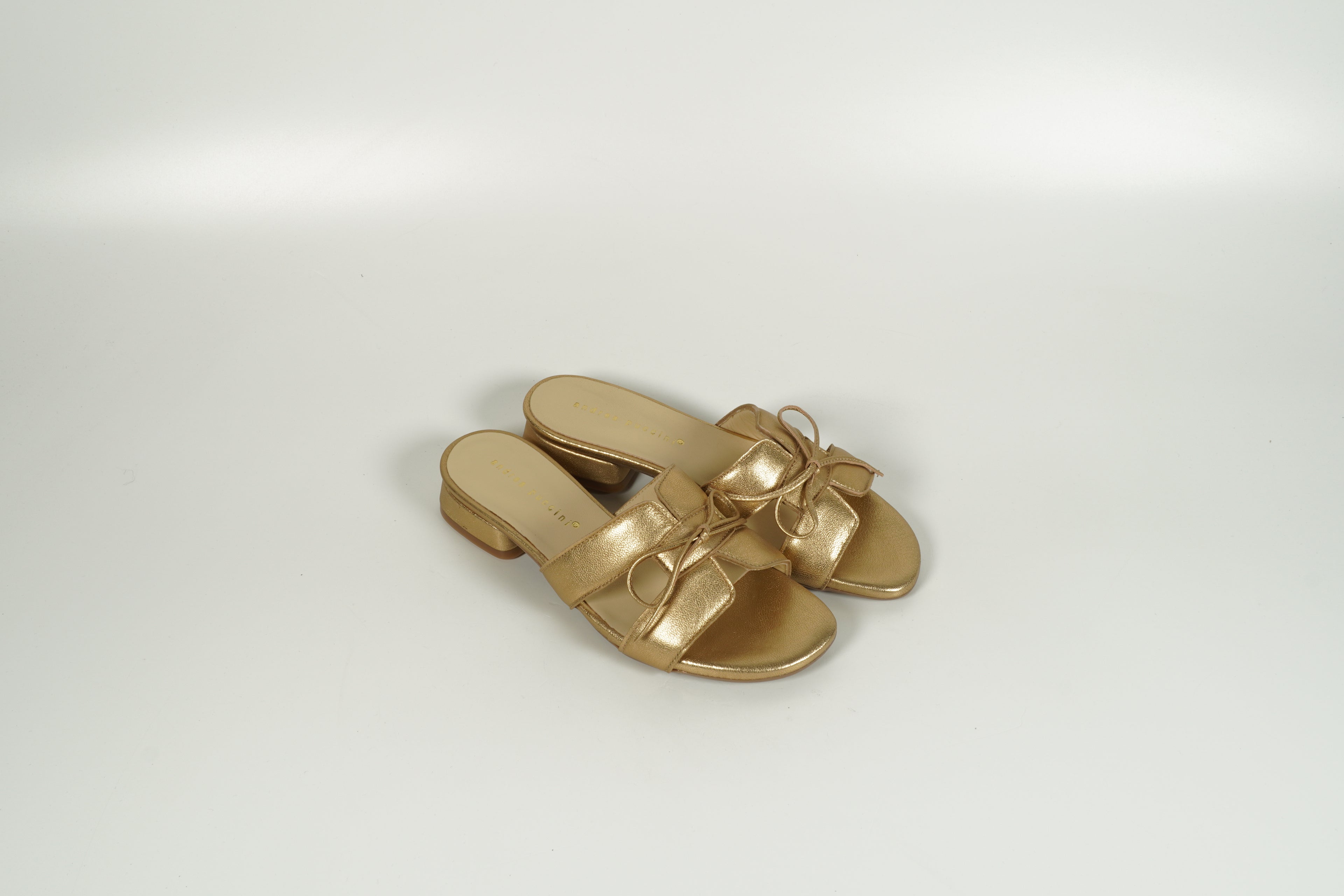 Gold mules