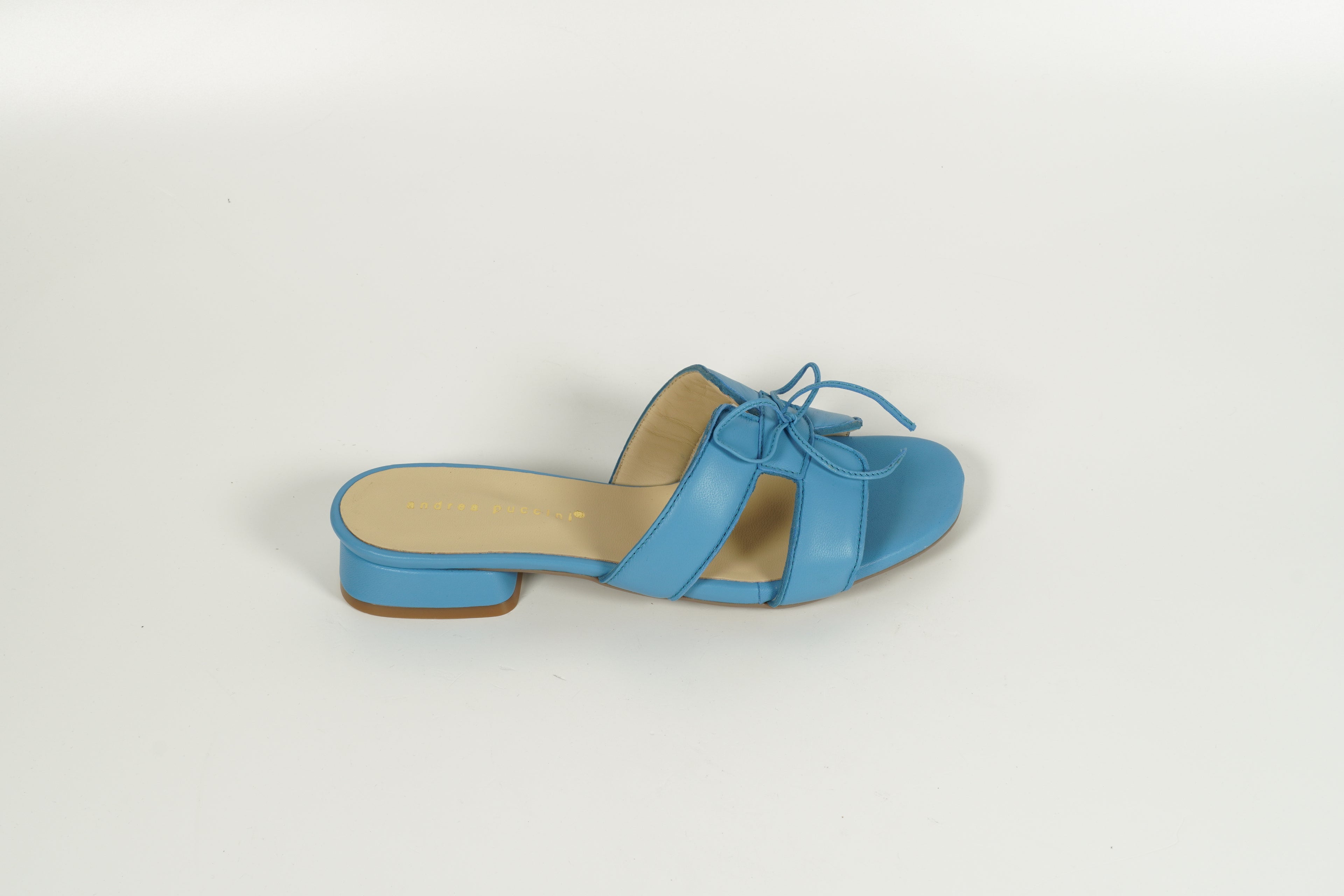 Pantolette Blau