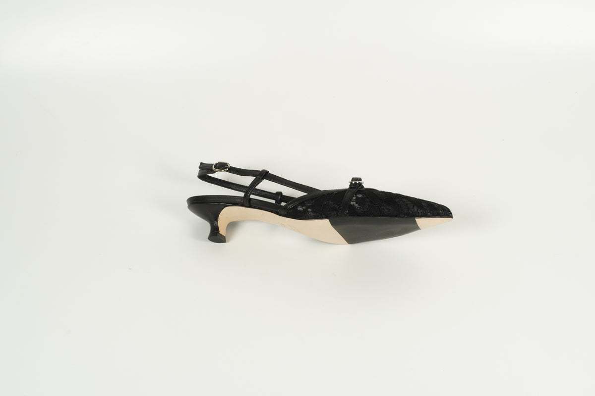Sling pumps black