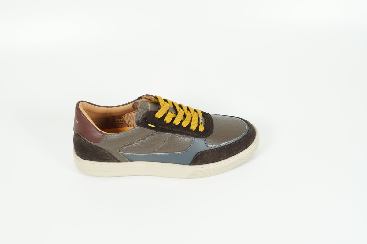Sneaker Brown