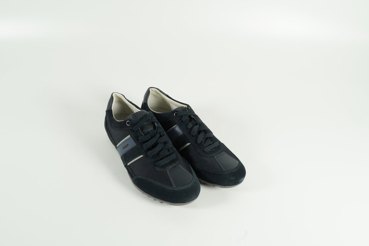 Sneaker Blau