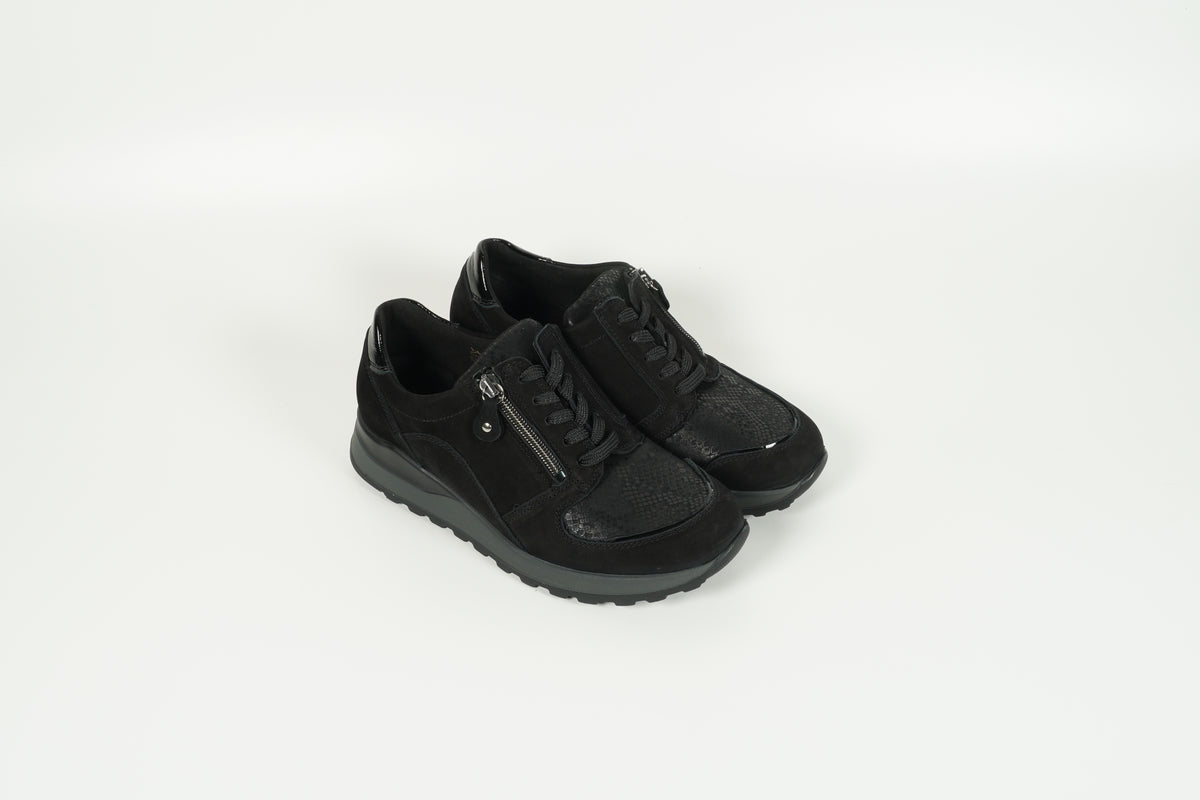 Sneaker Schwarz