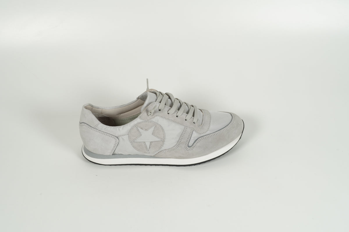Sneaker Grau