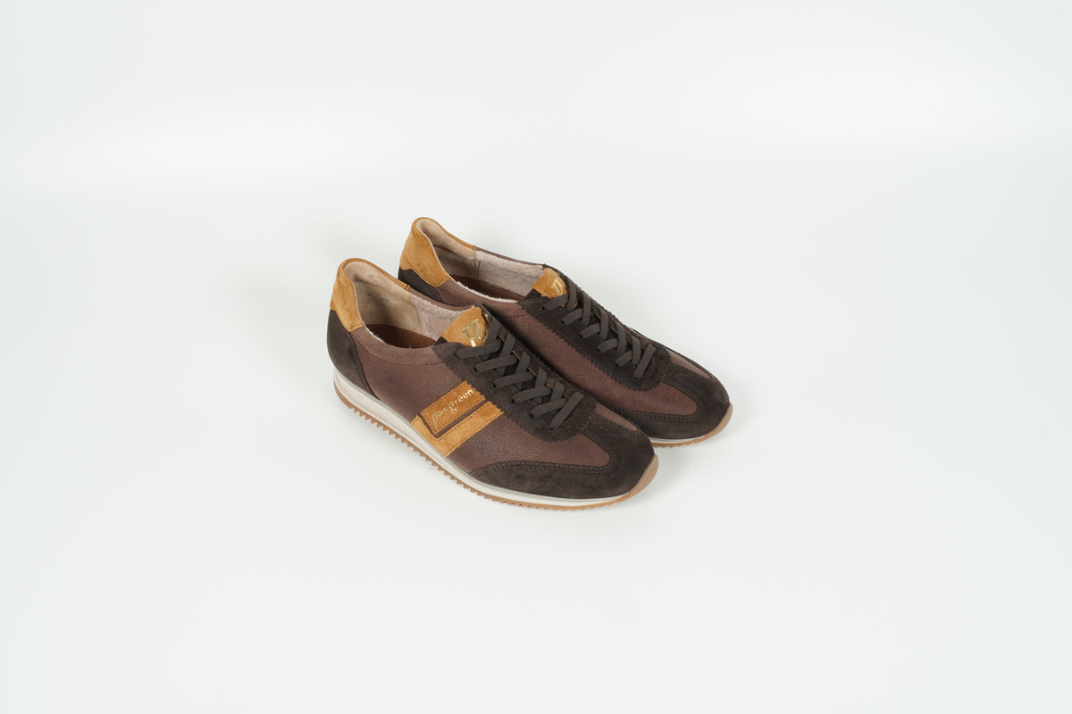 Sneaker Brown