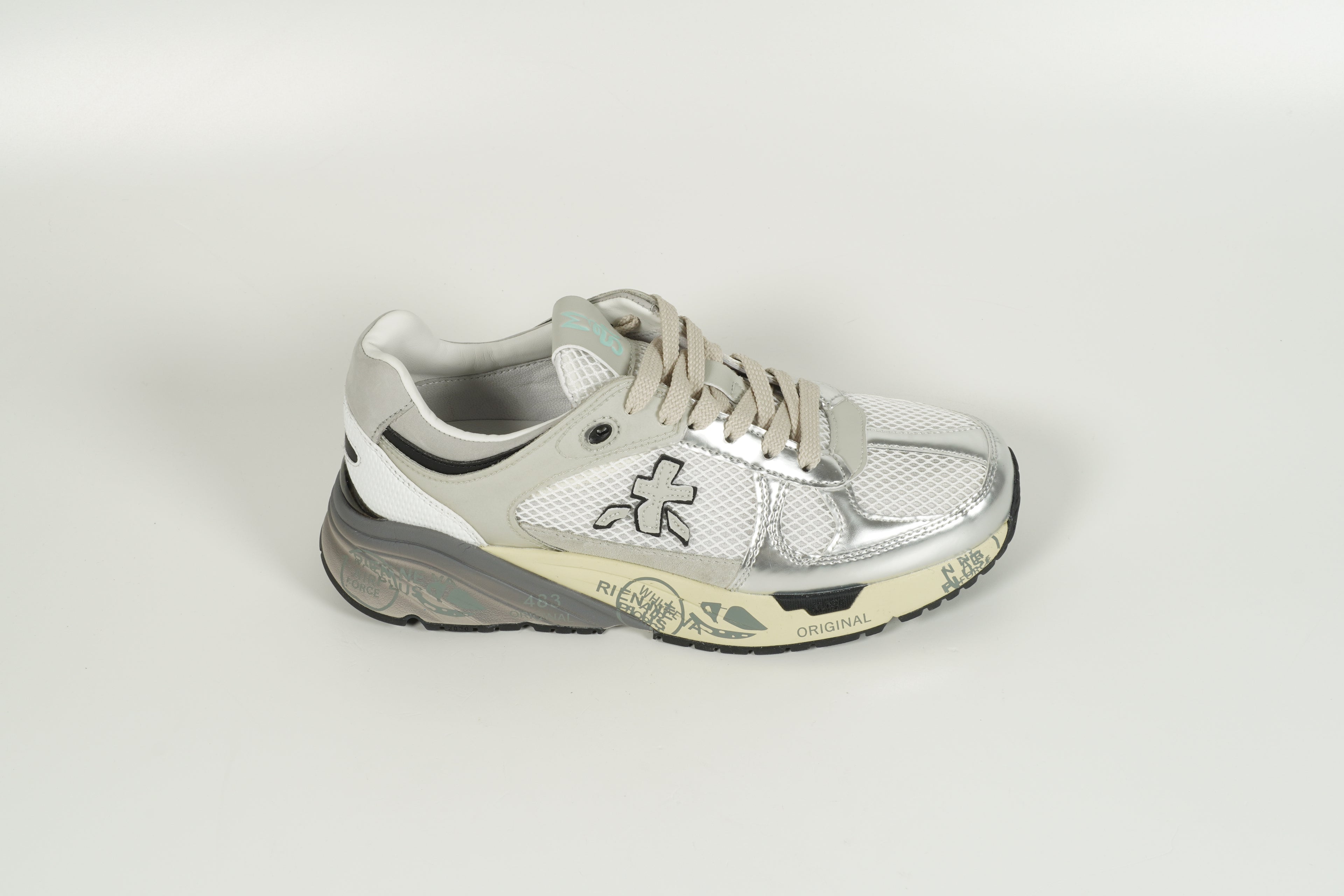 Sneaker Silber