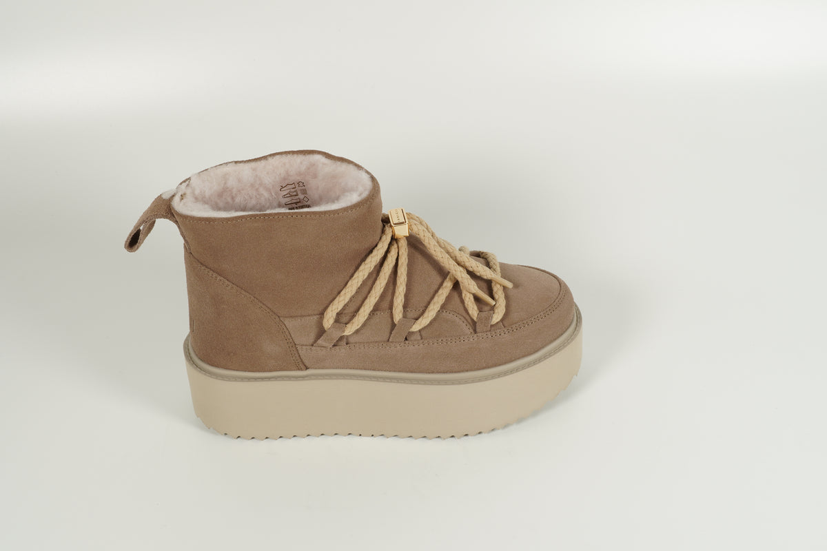 Bateau plateforme beige