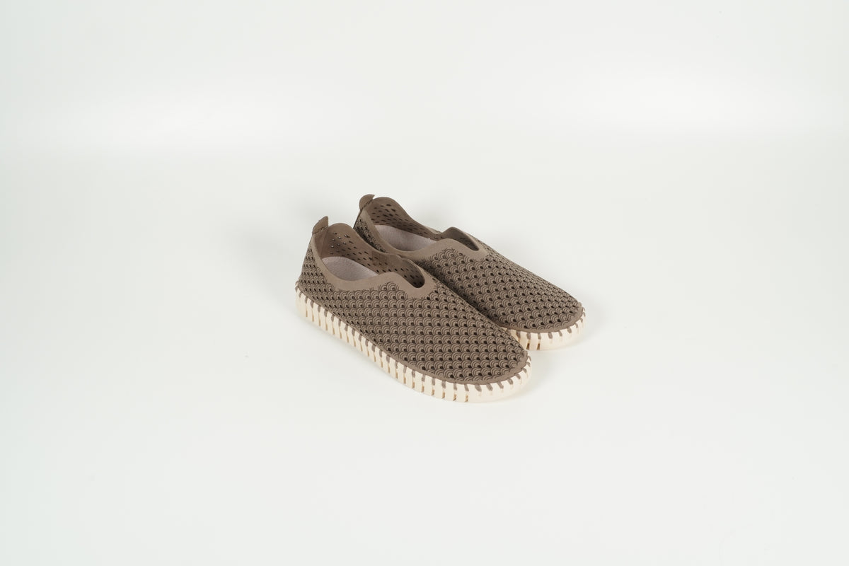 Schlupfschuh Braun