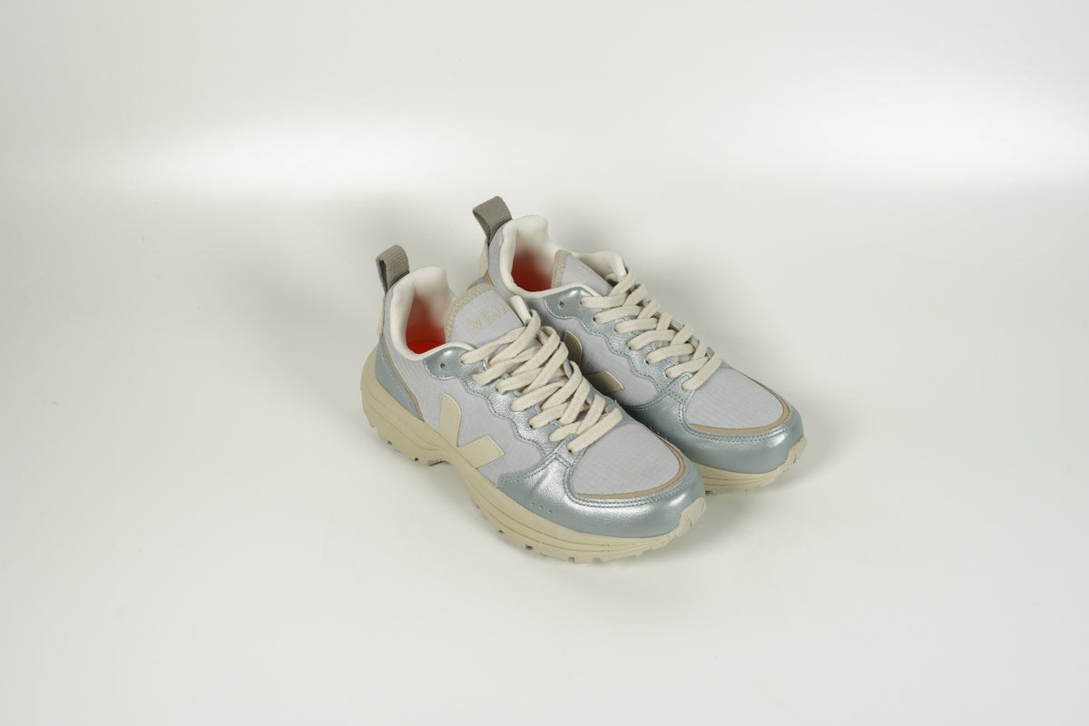 Sneaker Silber