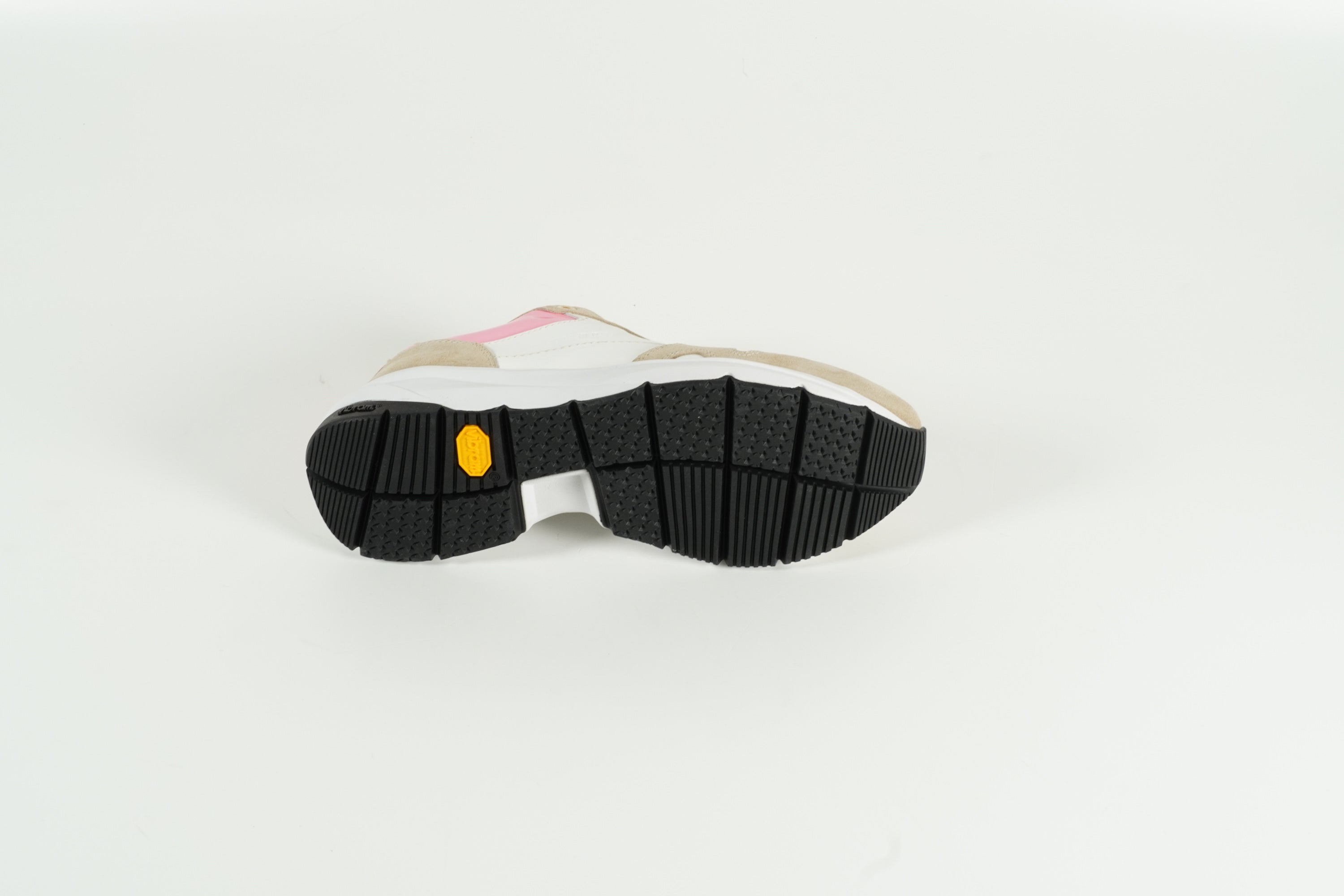 Baskets beiges