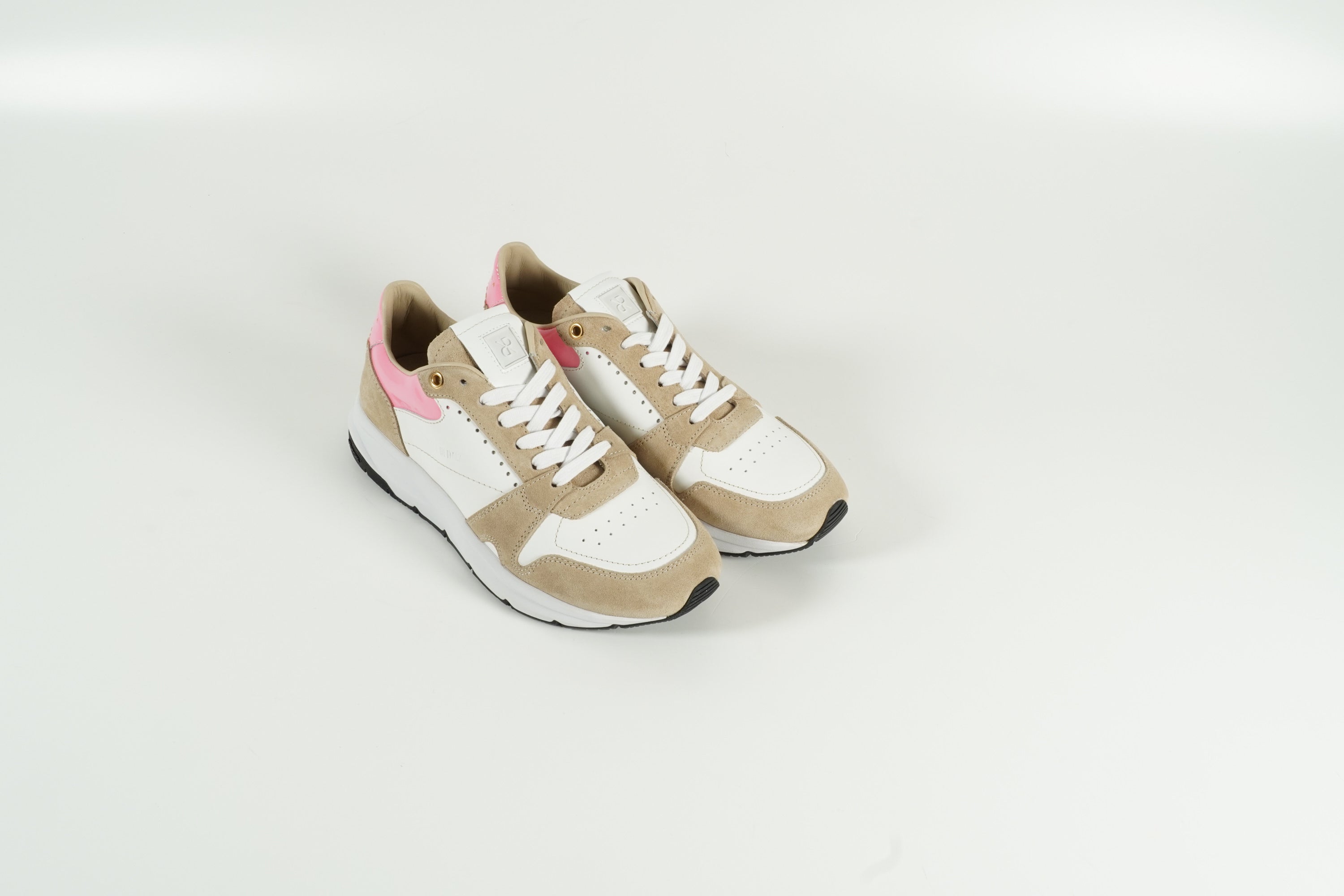 Baskets beiges