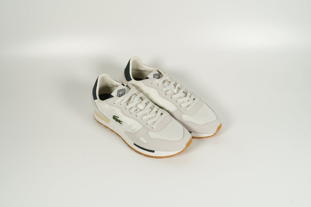 Baskets grises