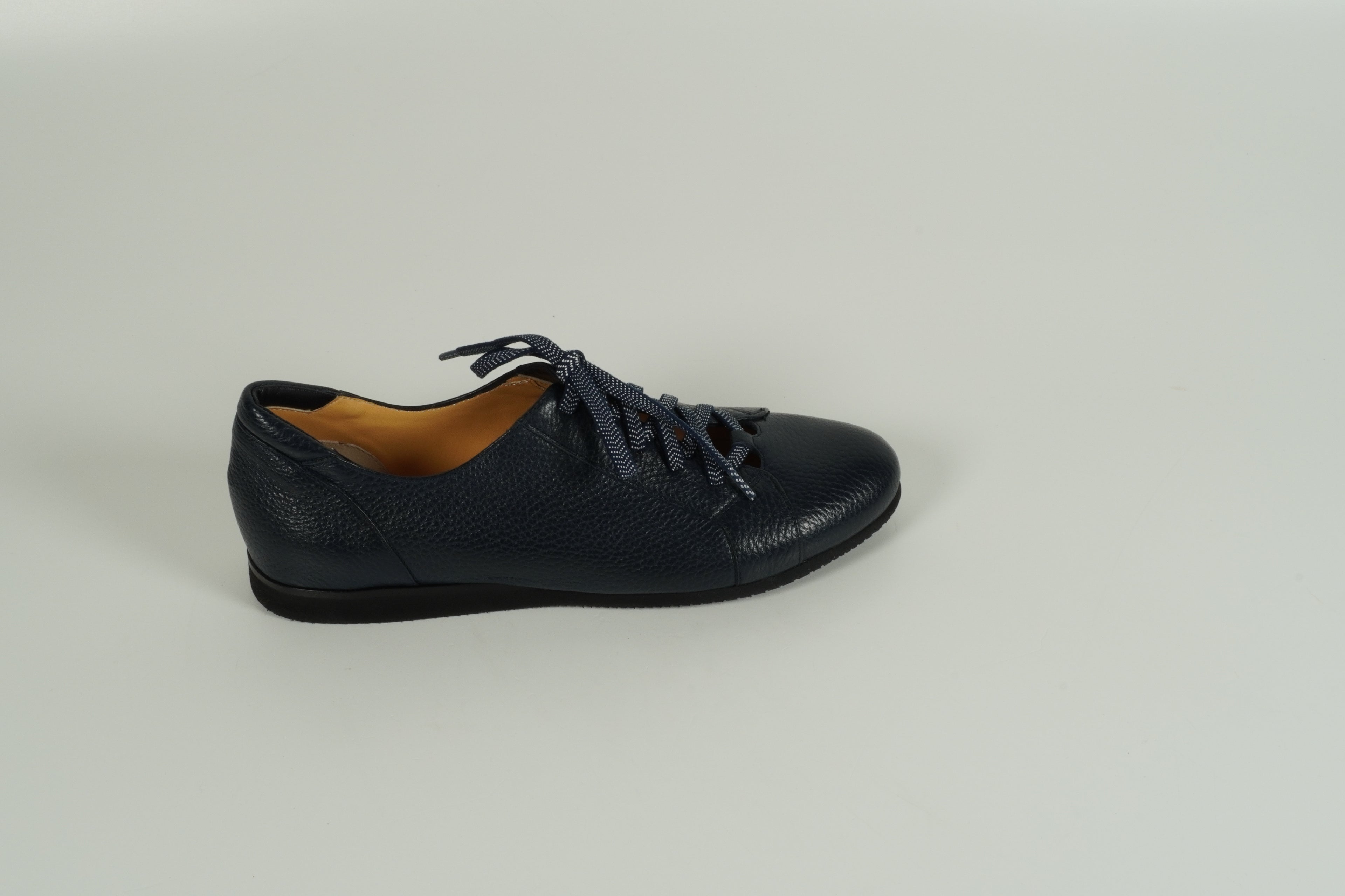 Baskets bleues