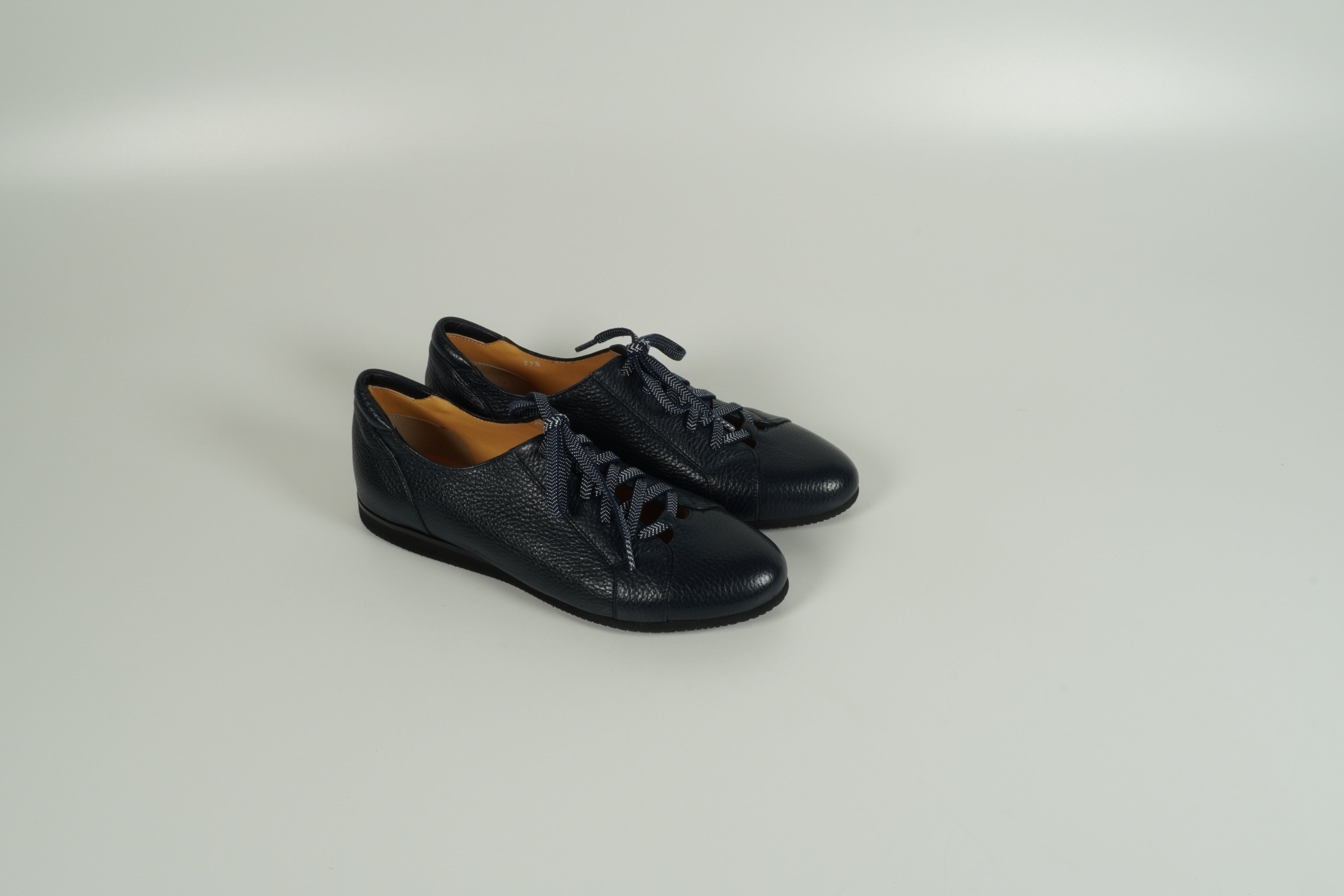 Baskets bleues