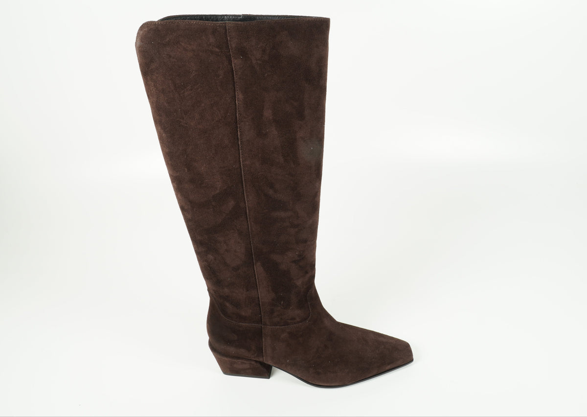 Boots Brown