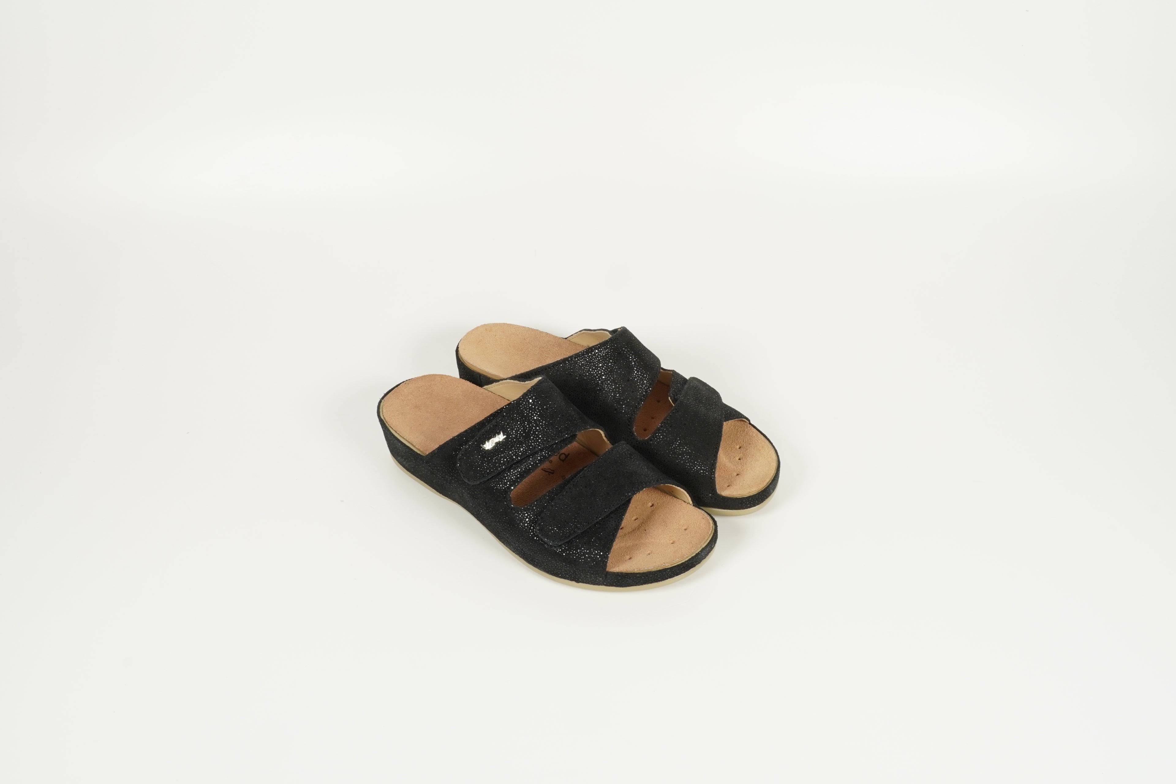 0612M-158/99 Frost black