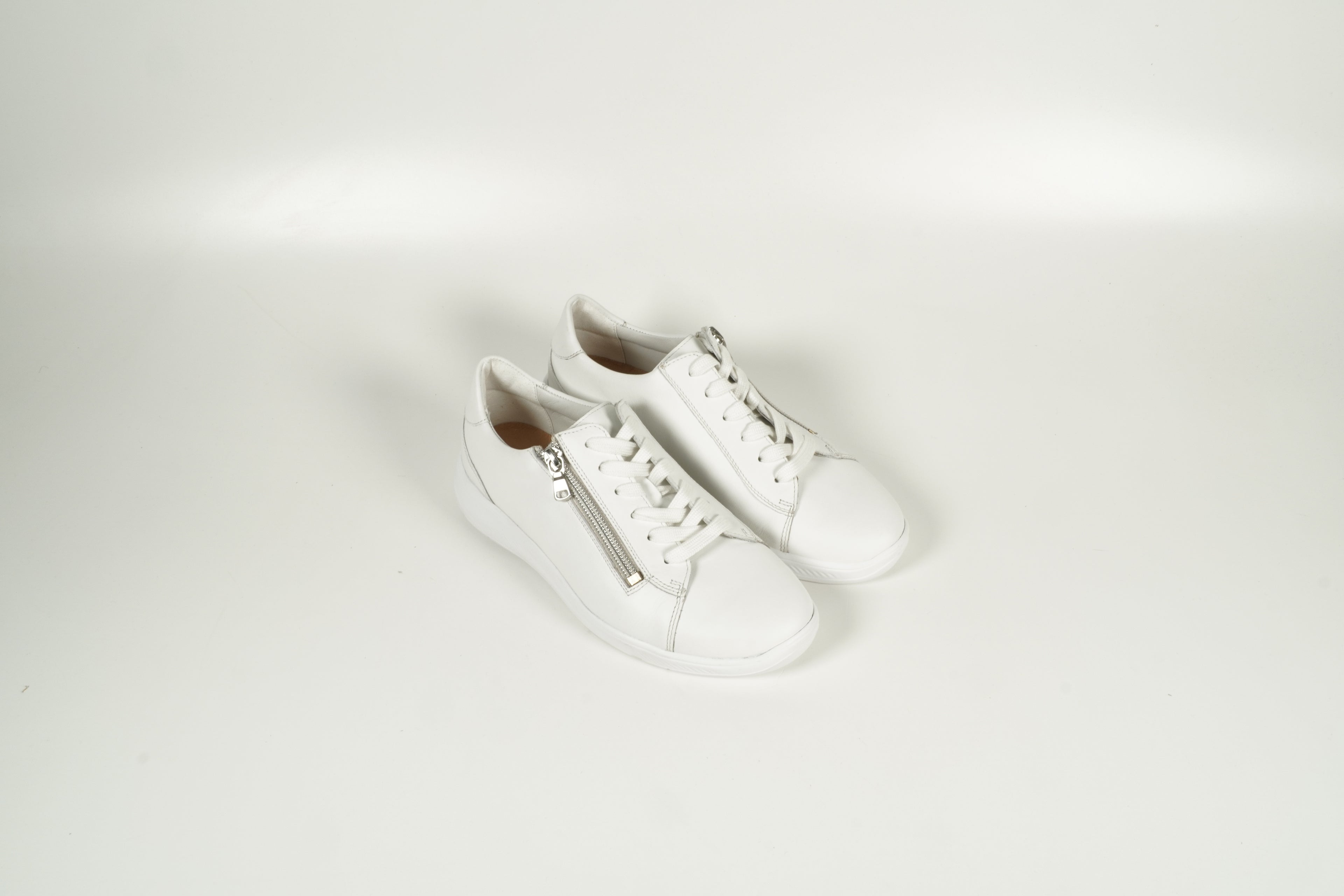 Baskets blanches