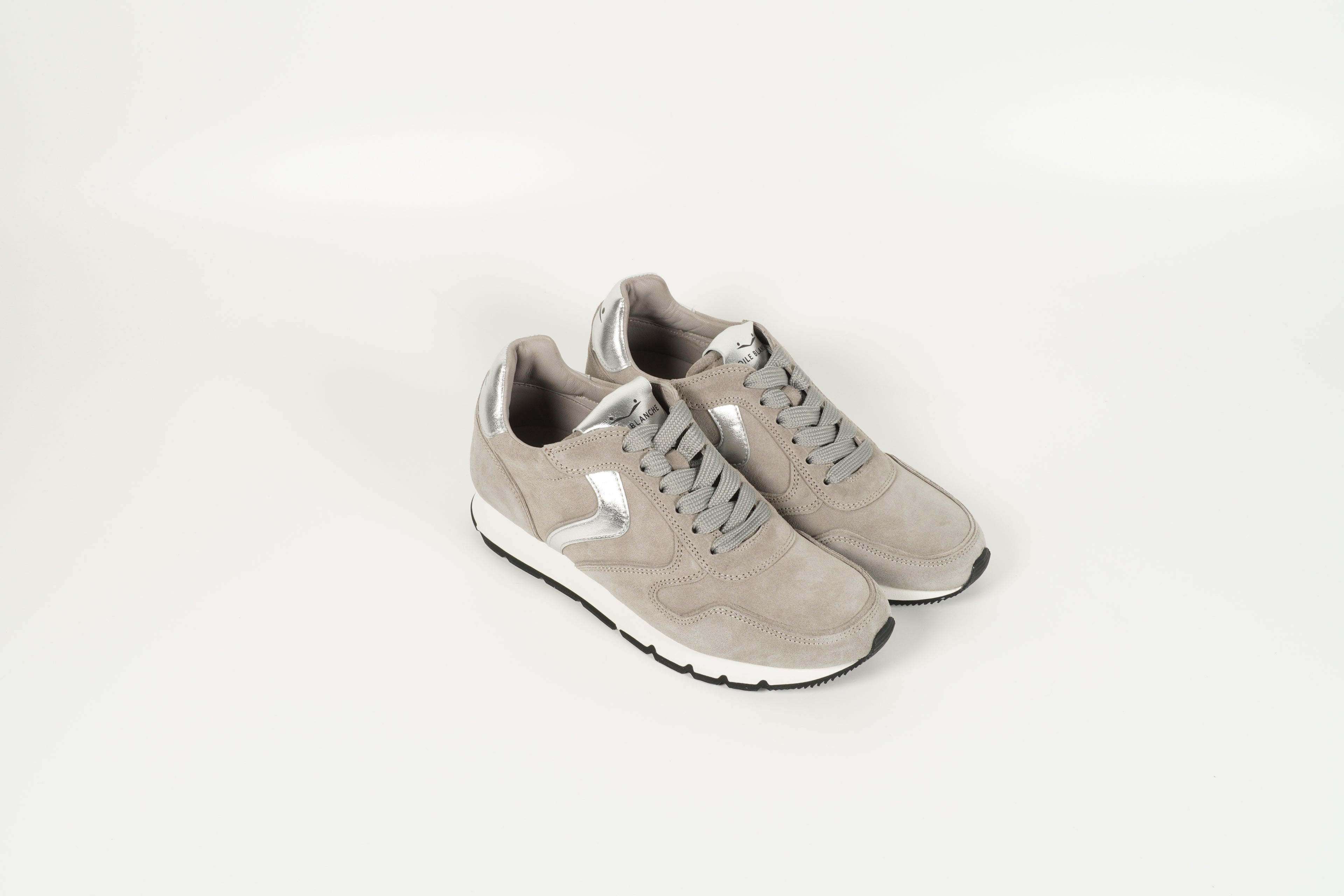 Sneaker Grau