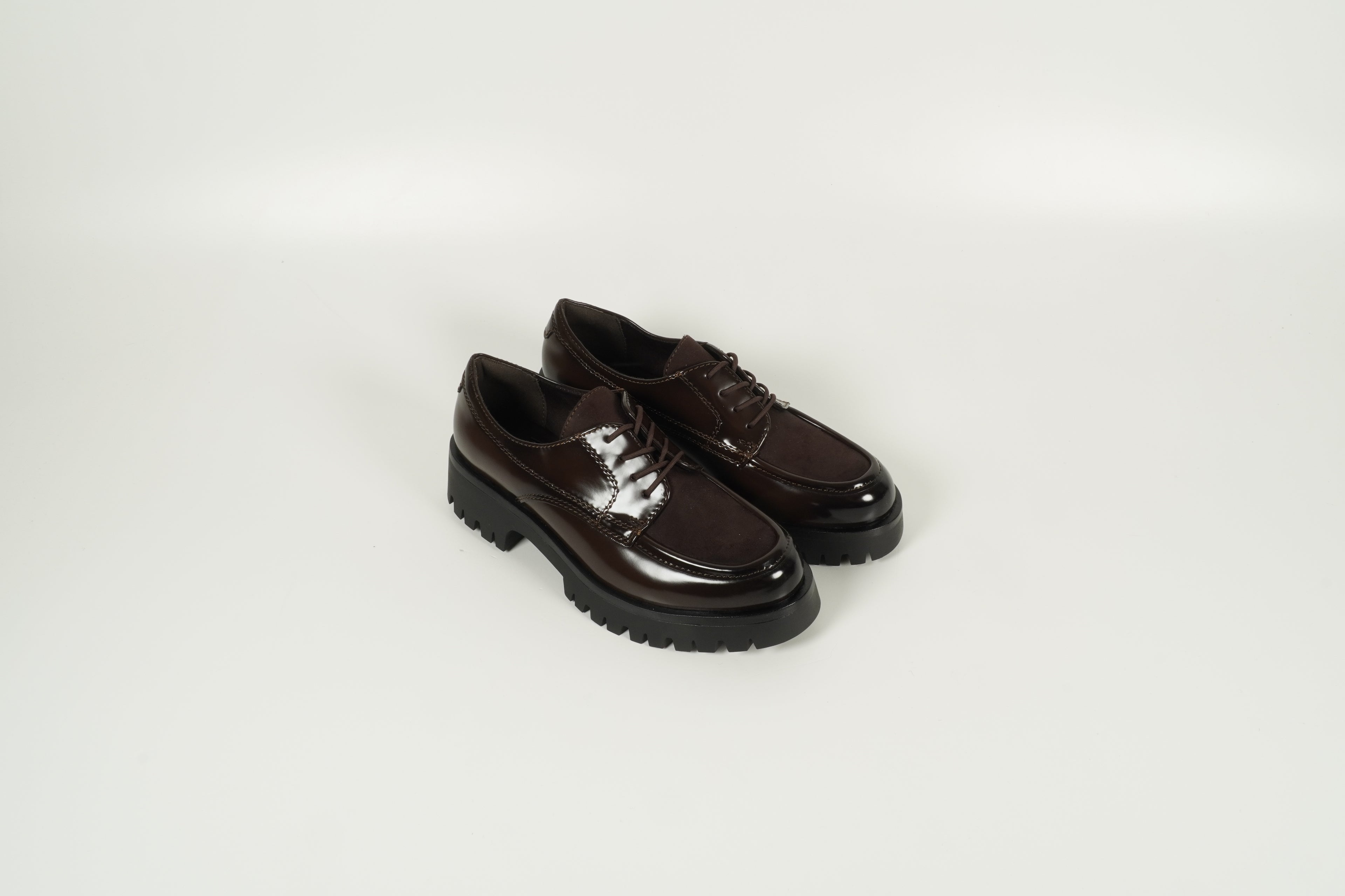 Schnürschuh Braun